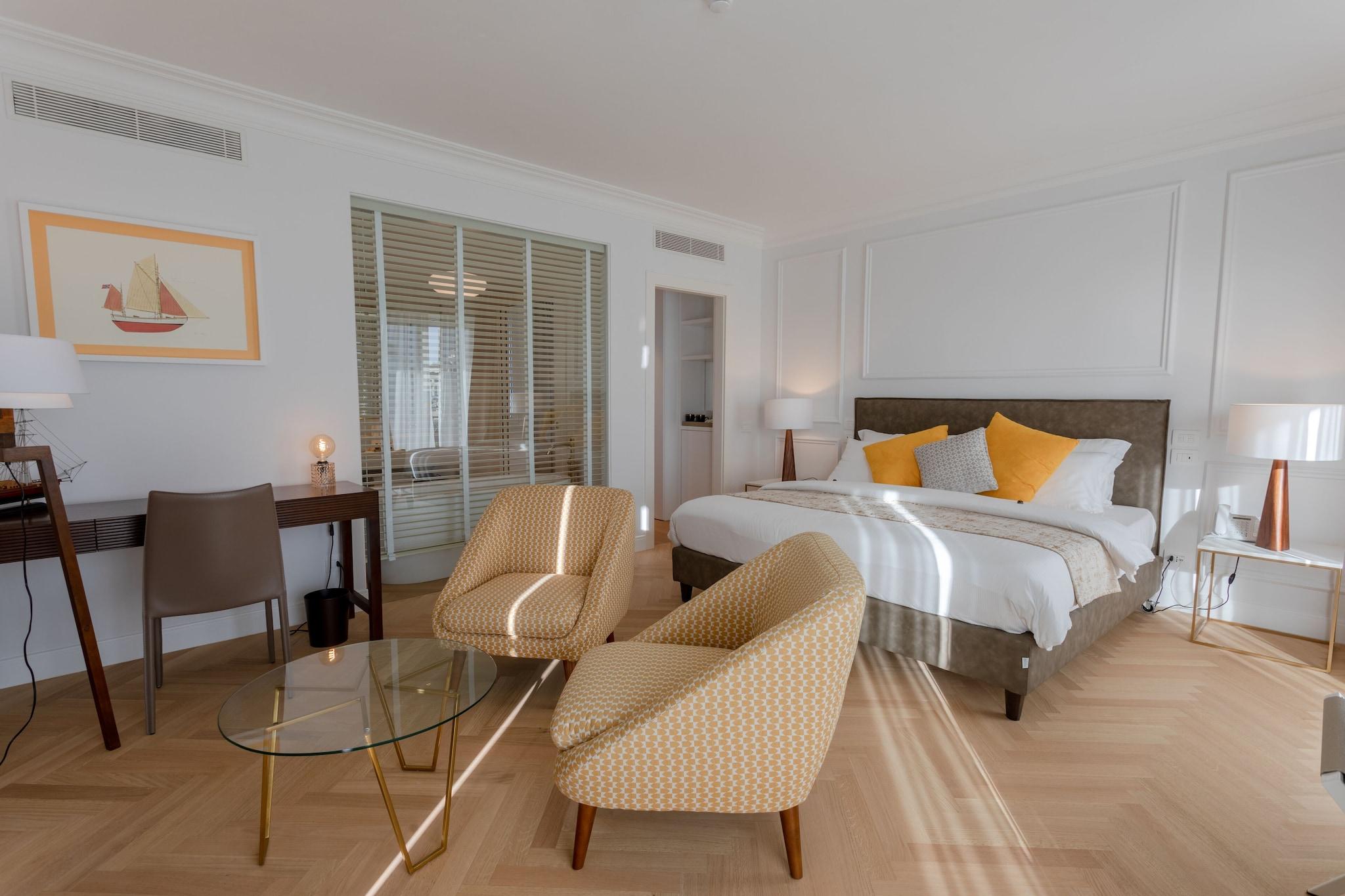 Suite Deluxe King Bed