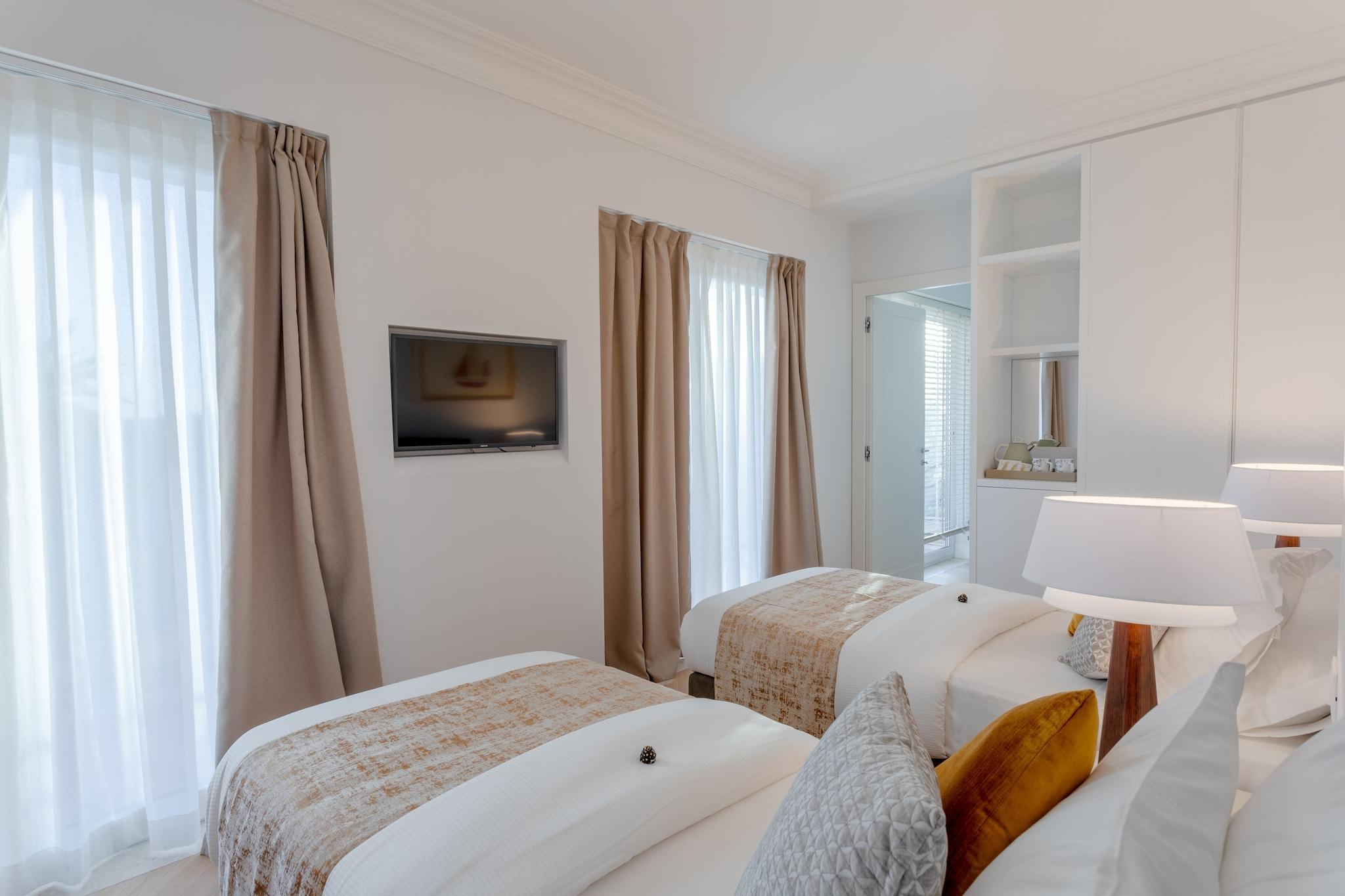 Double or Twin Standard