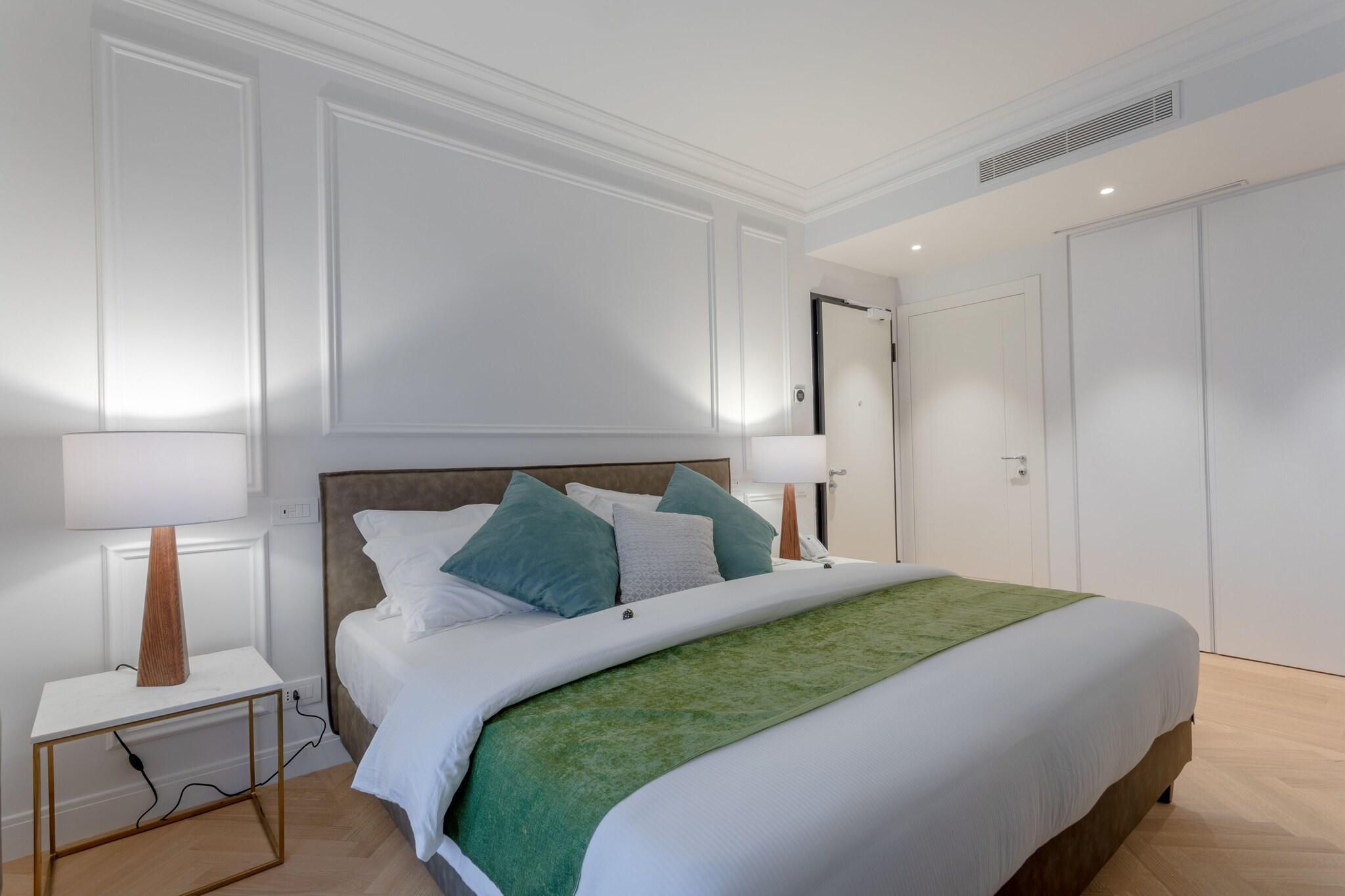 Double Superior King Bed