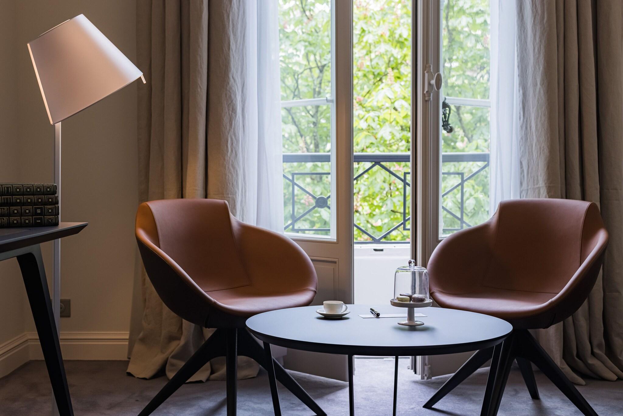 Double Deluxe King Bed