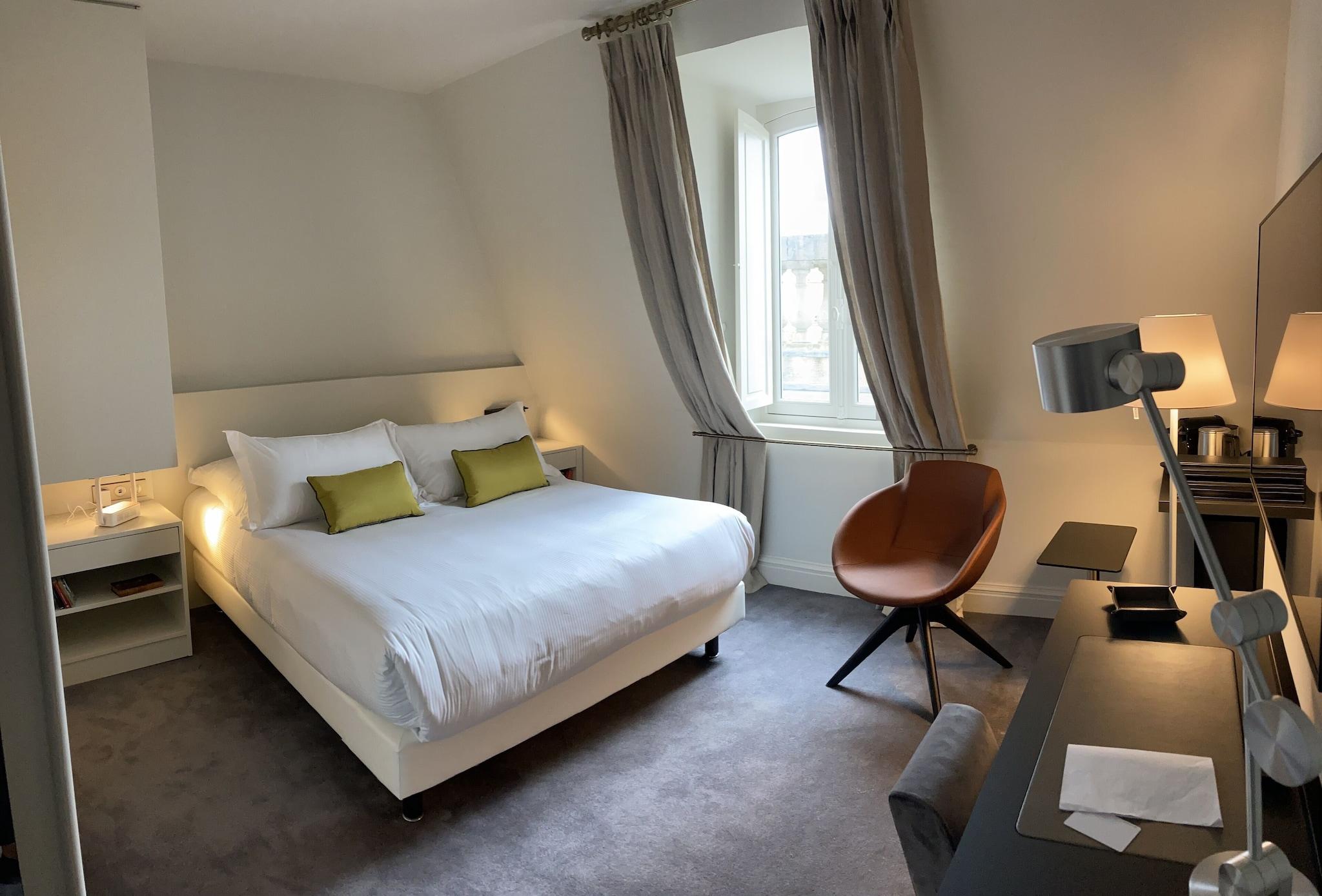 Double Queen Size Bed