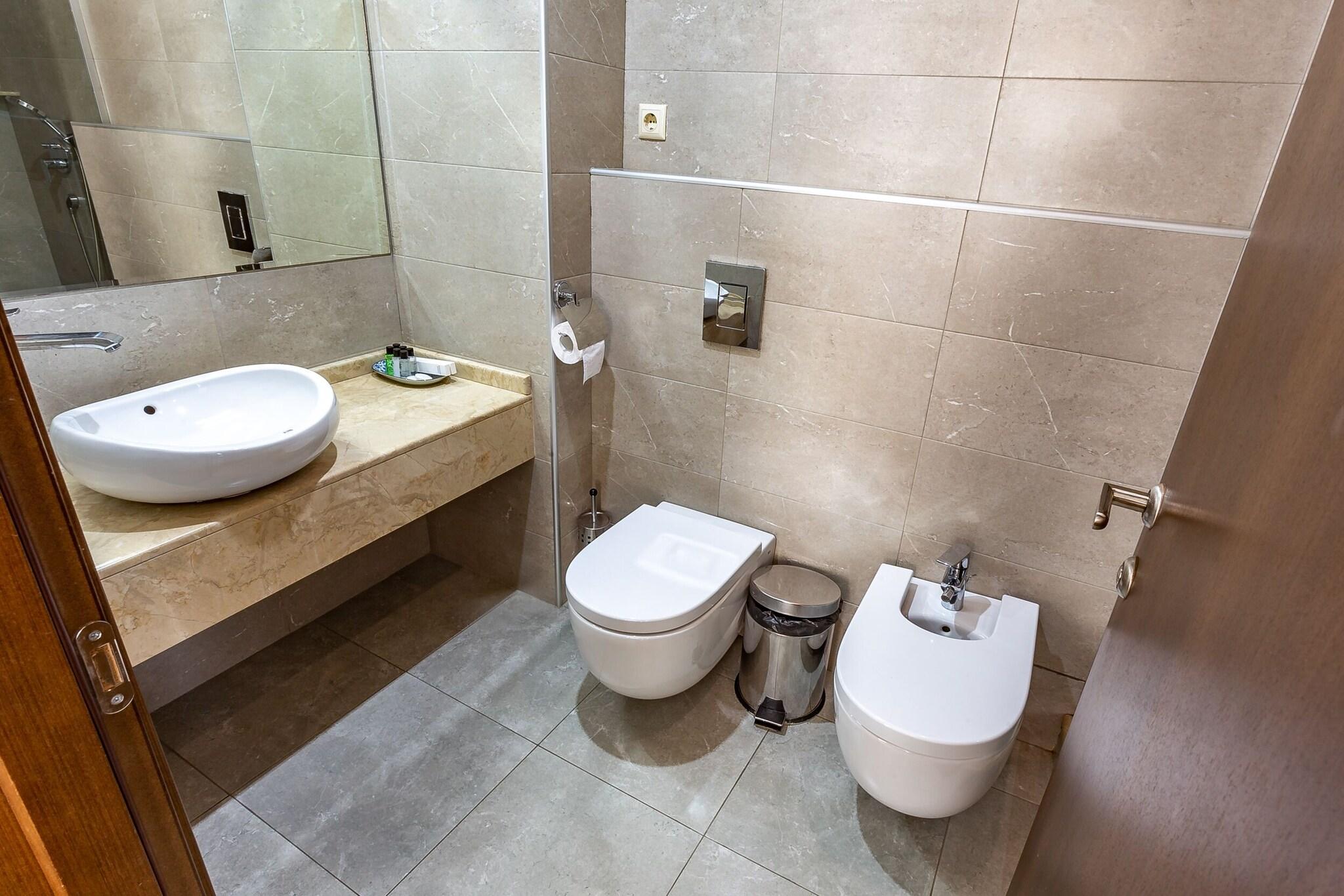 Double or Twin Superior King Bed