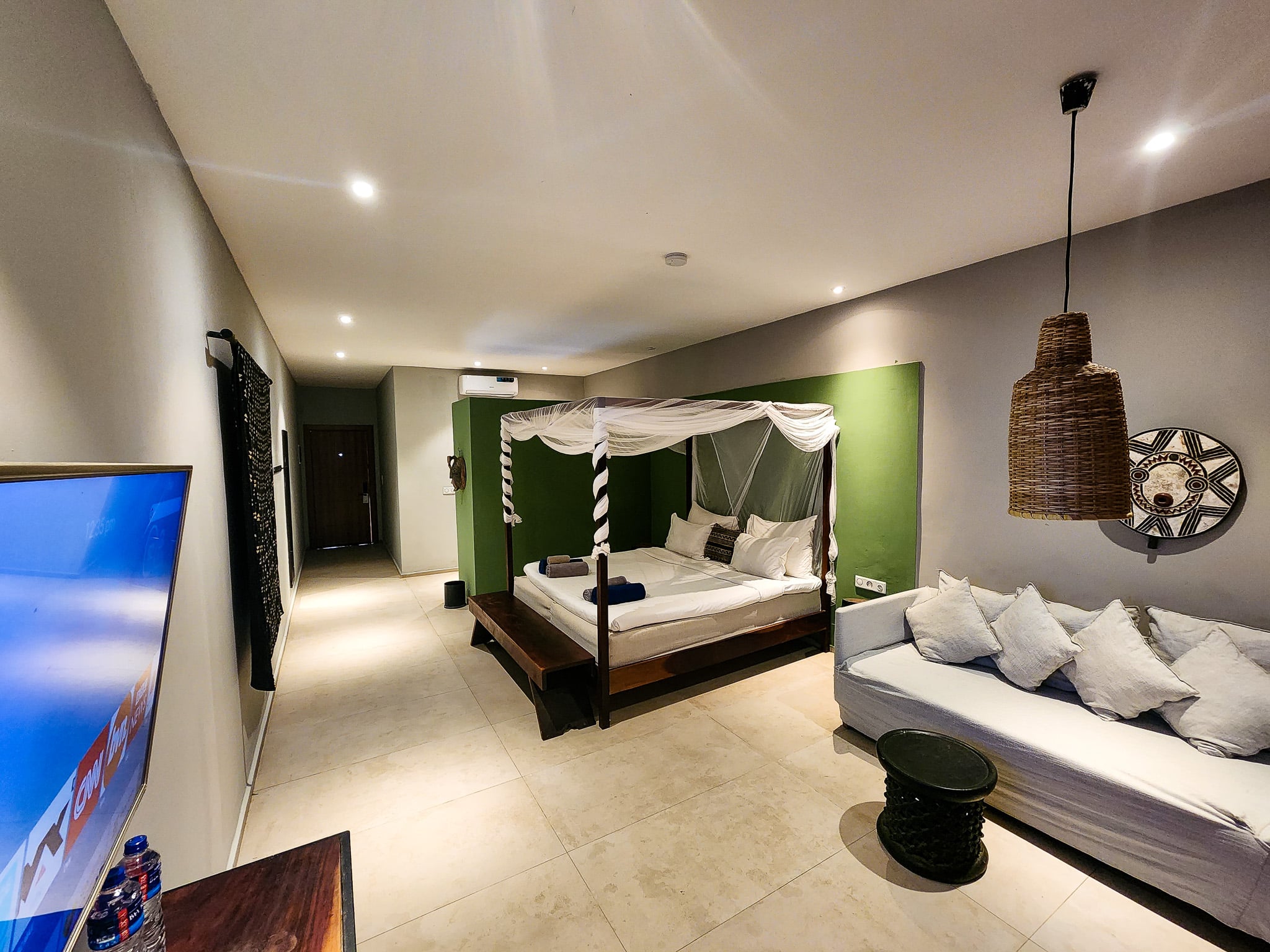 Double Pool View King Bed