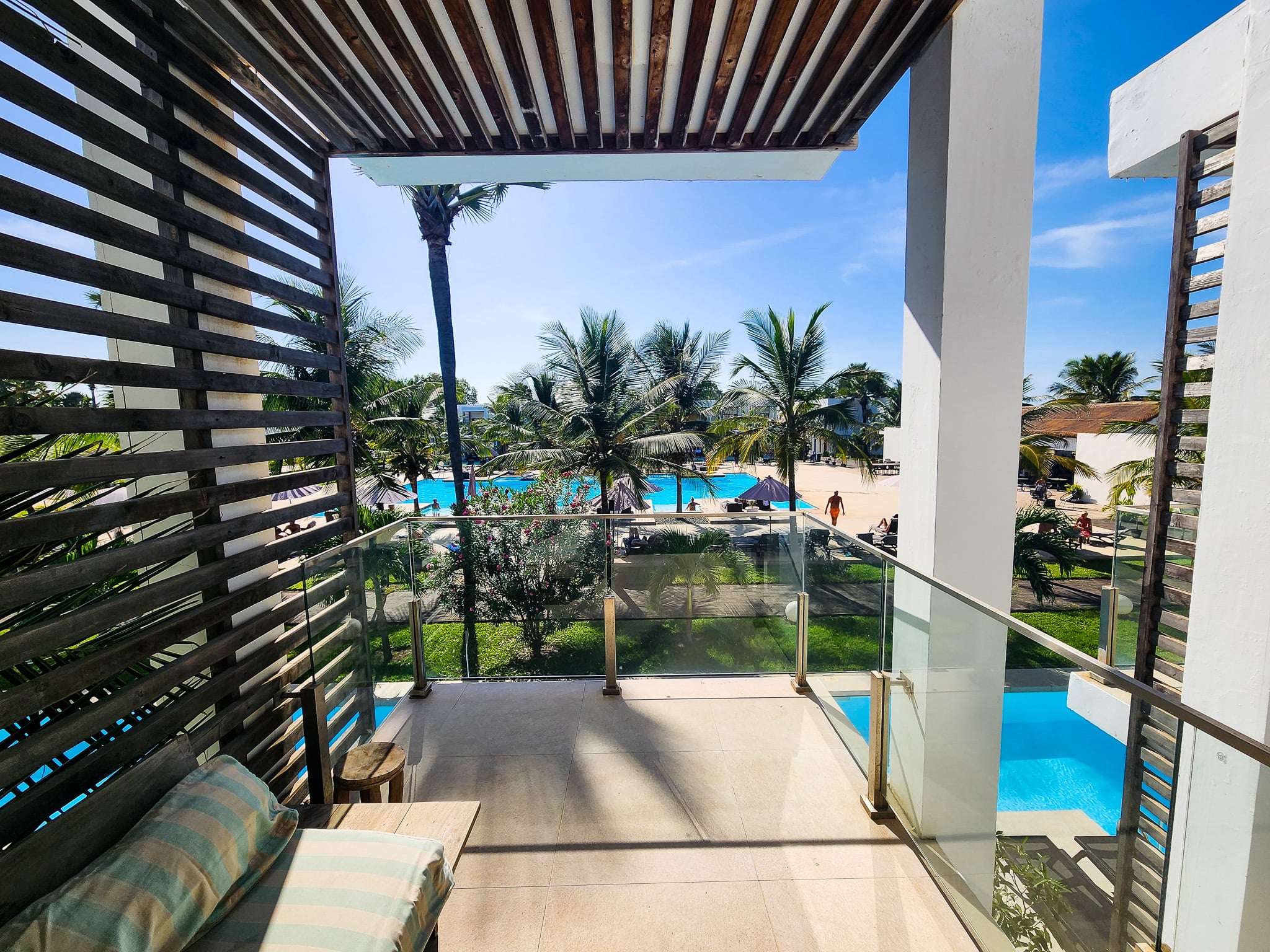 Double Pool View King Bed