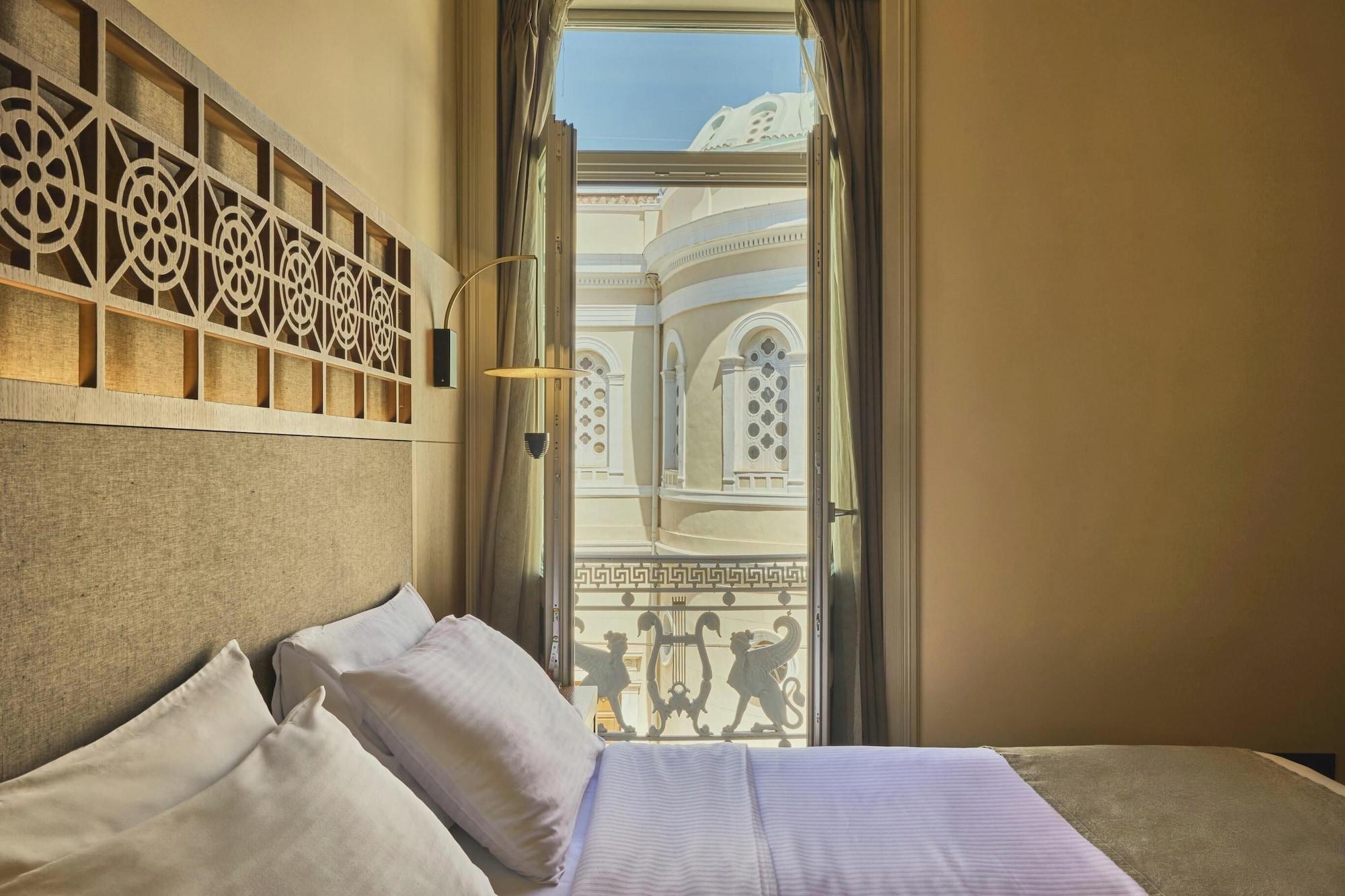 Double Superior Queen Bed