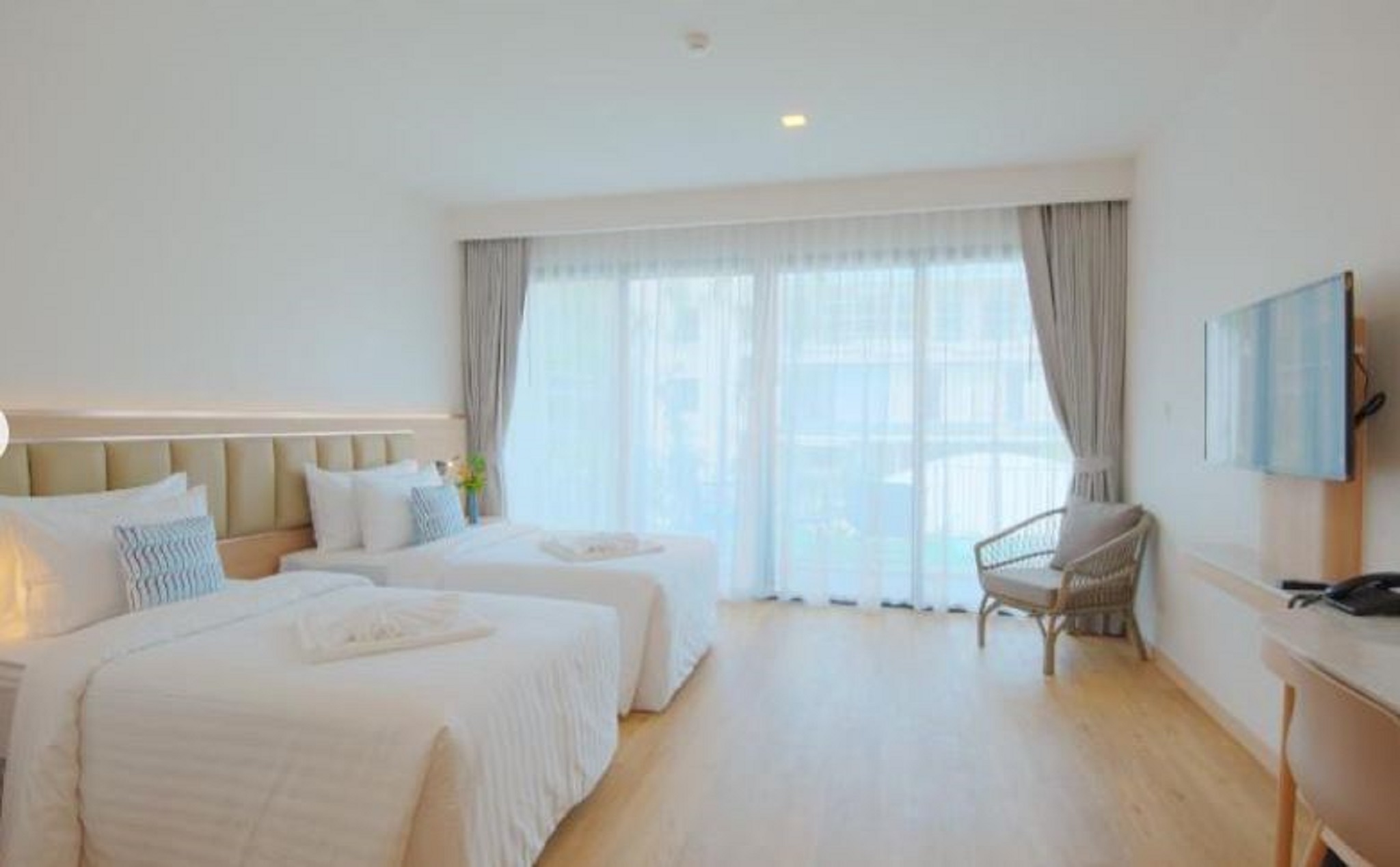 Double or Twin Deluxe Pool View