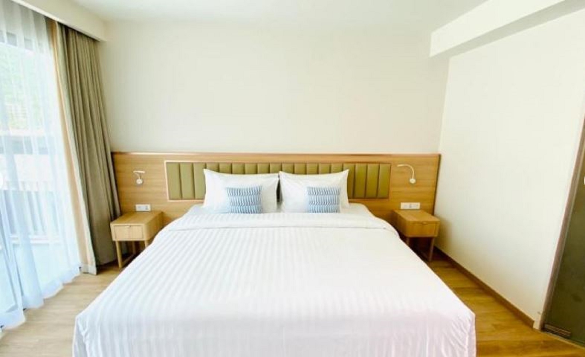 Double or Twin Deluxe