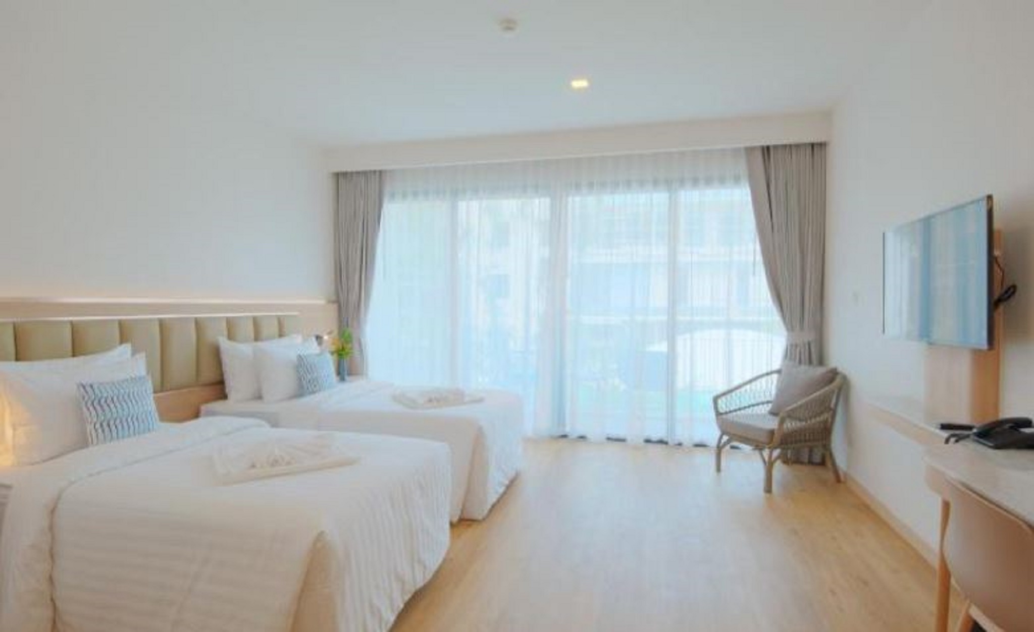 Double or Twin Deluxe