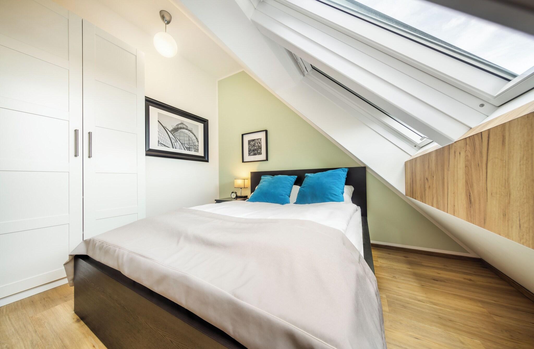 Apartment Queen Size Bed