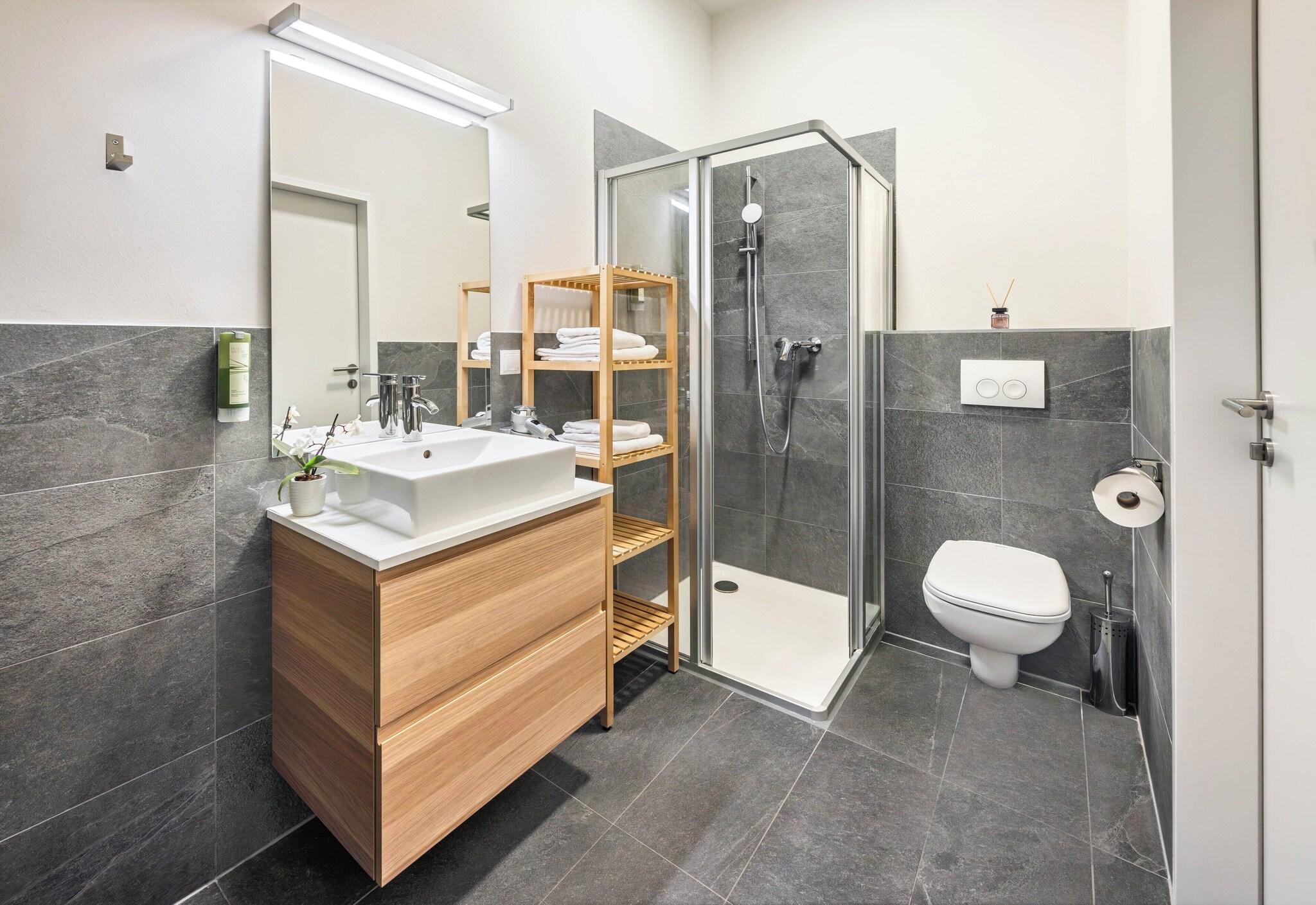 Apartment Queen Size Bed