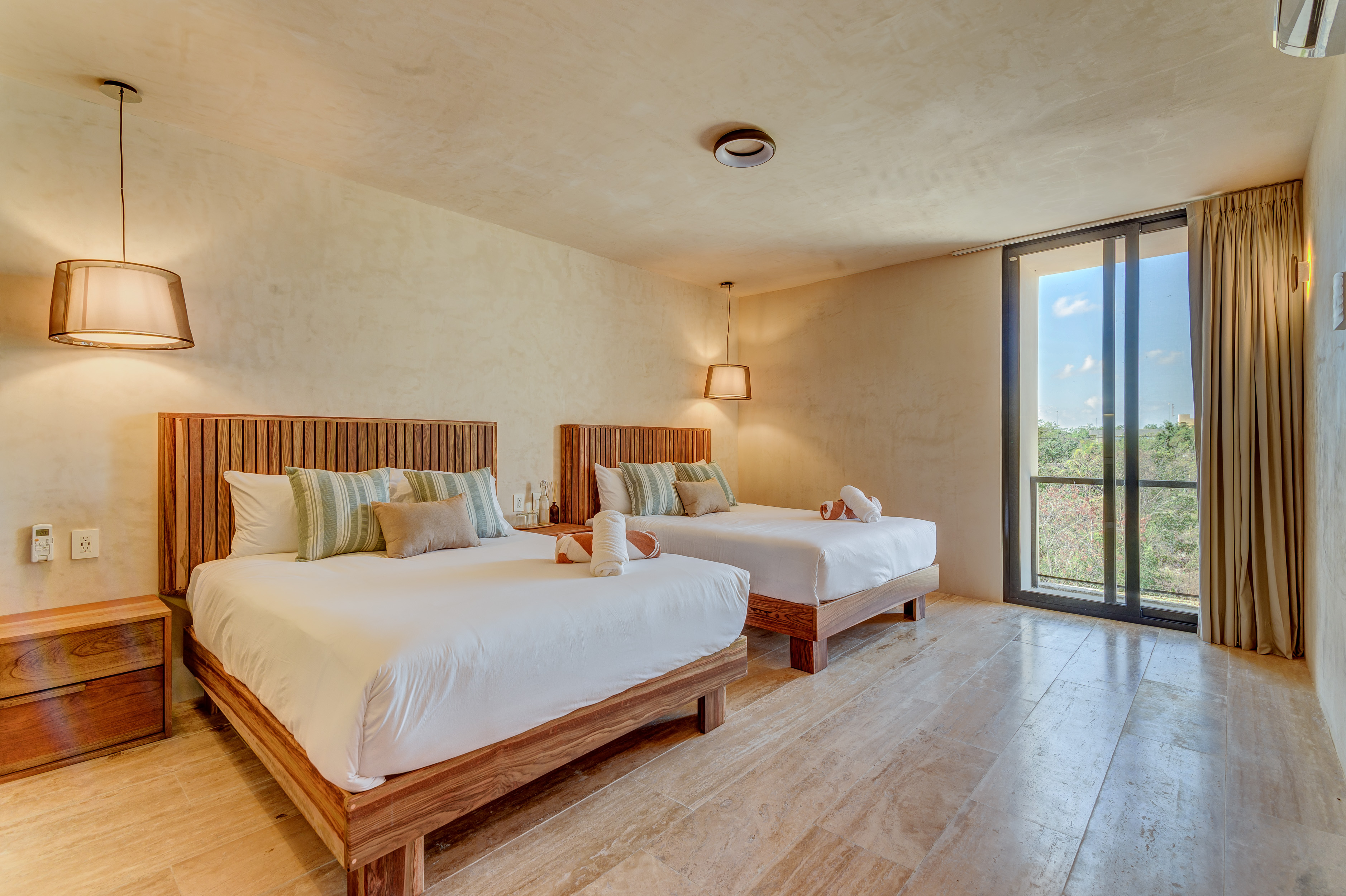 Room Deluxe with Balcony