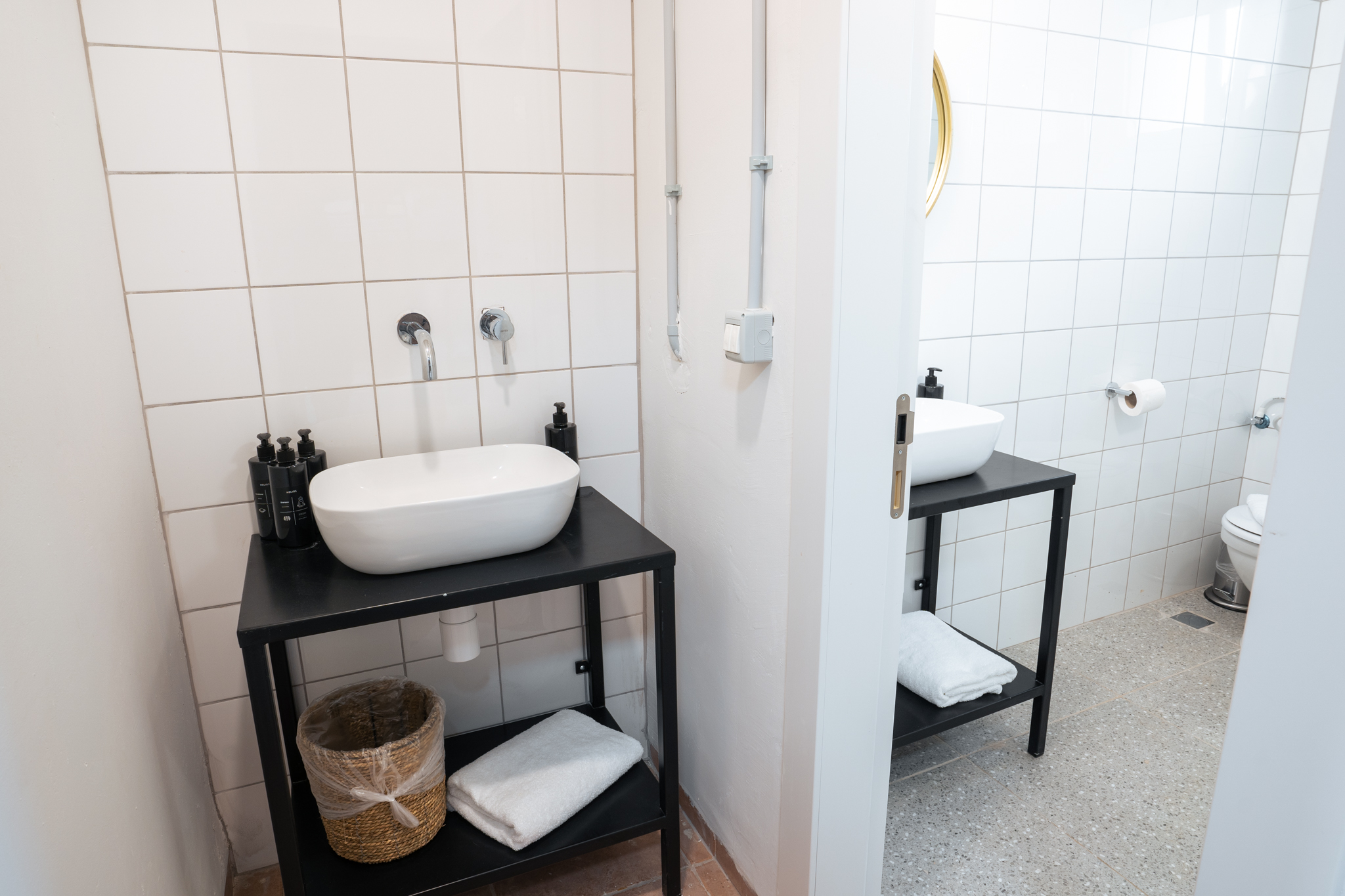 Bed in Dormitory with Shared Bathroom