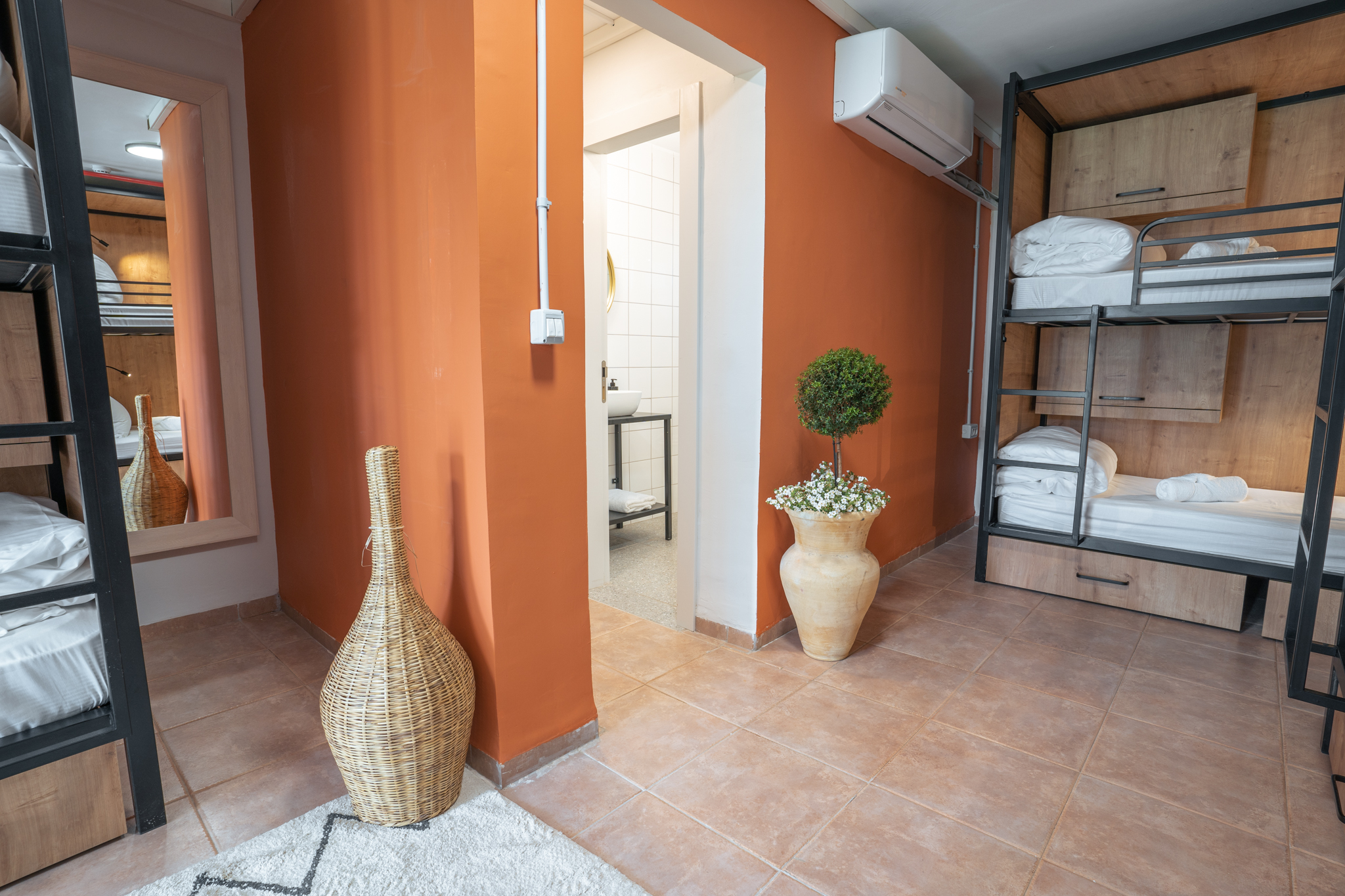 Bed in Dormitory Capacity 8 with Shared Bathroom