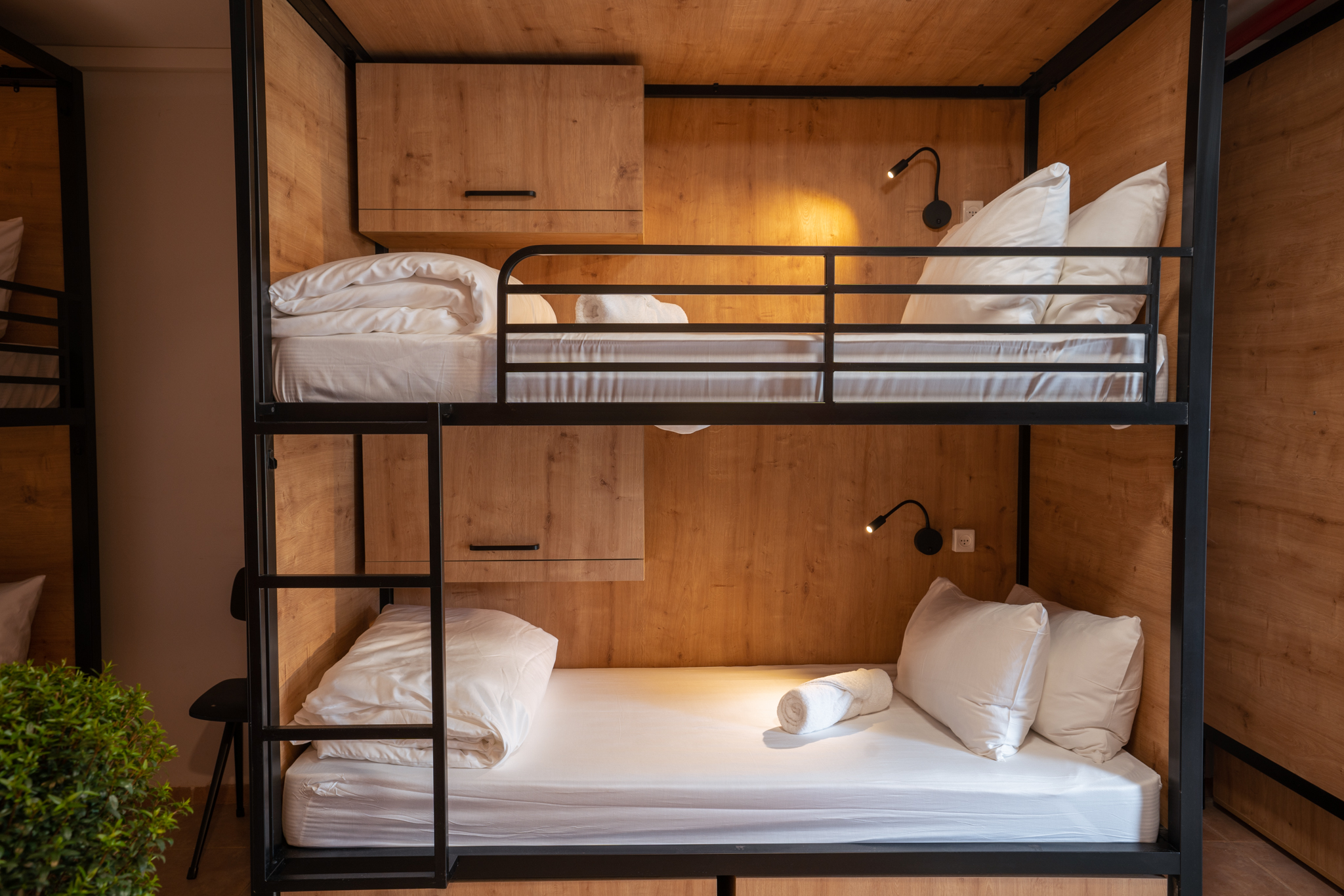 Bed in Dormitory Capacity 8 with Shared Bathroom