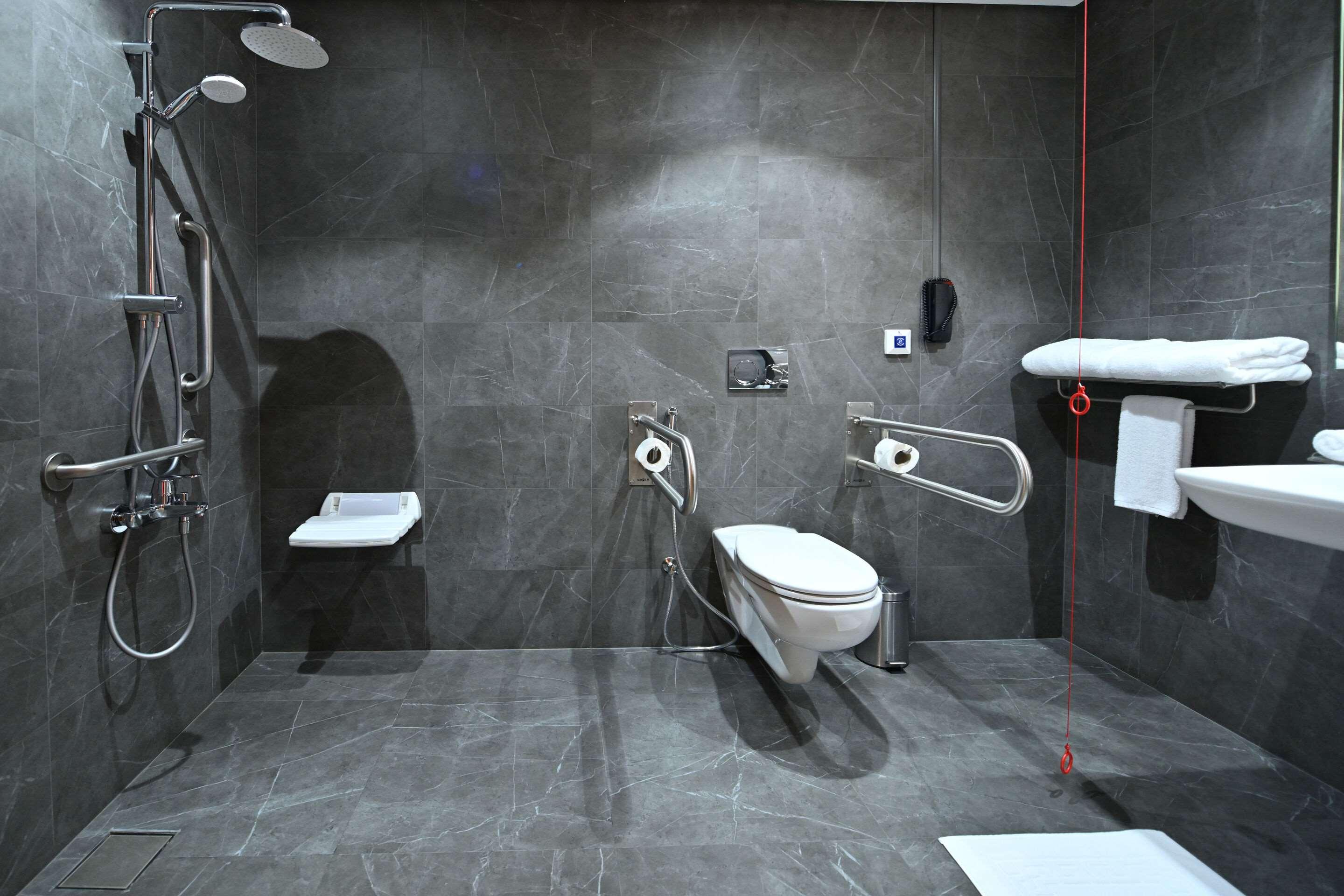 Double Accessible King Size Bed