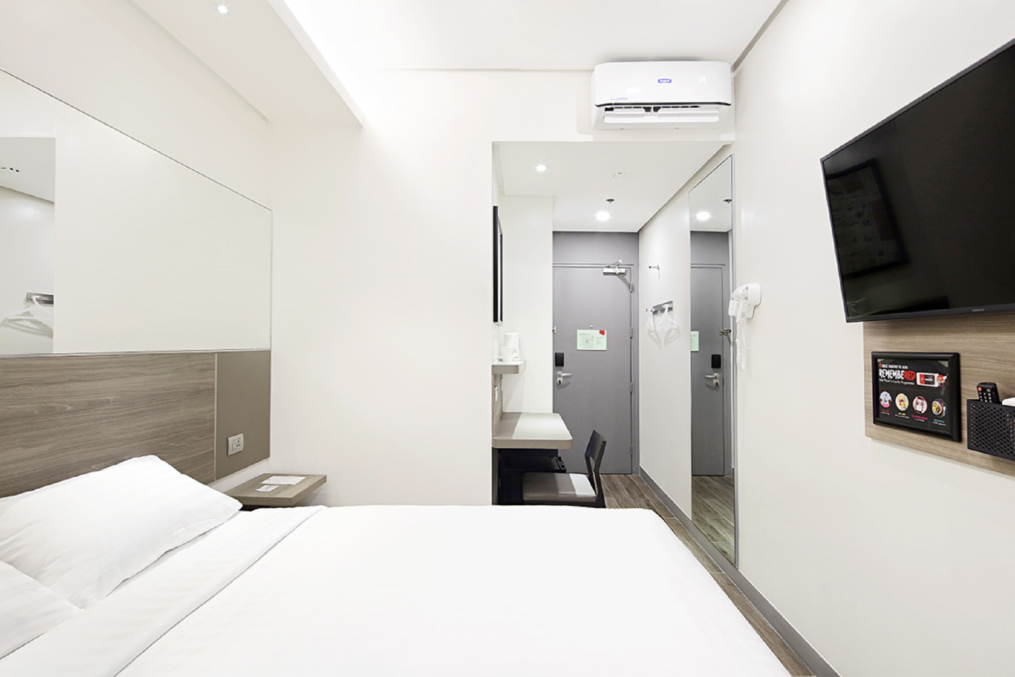 Double Queen Size Bed