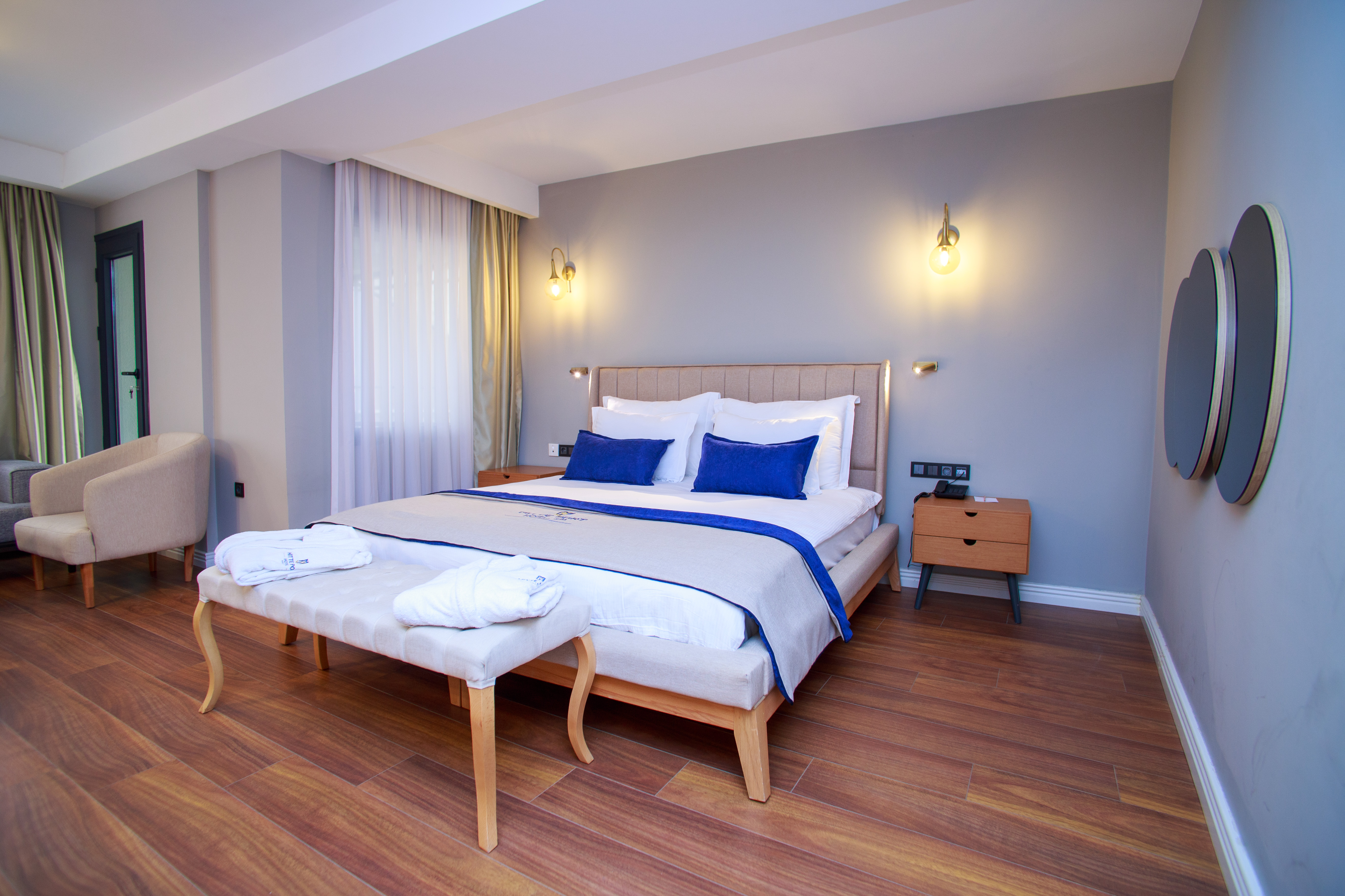 Double Classic King Bed