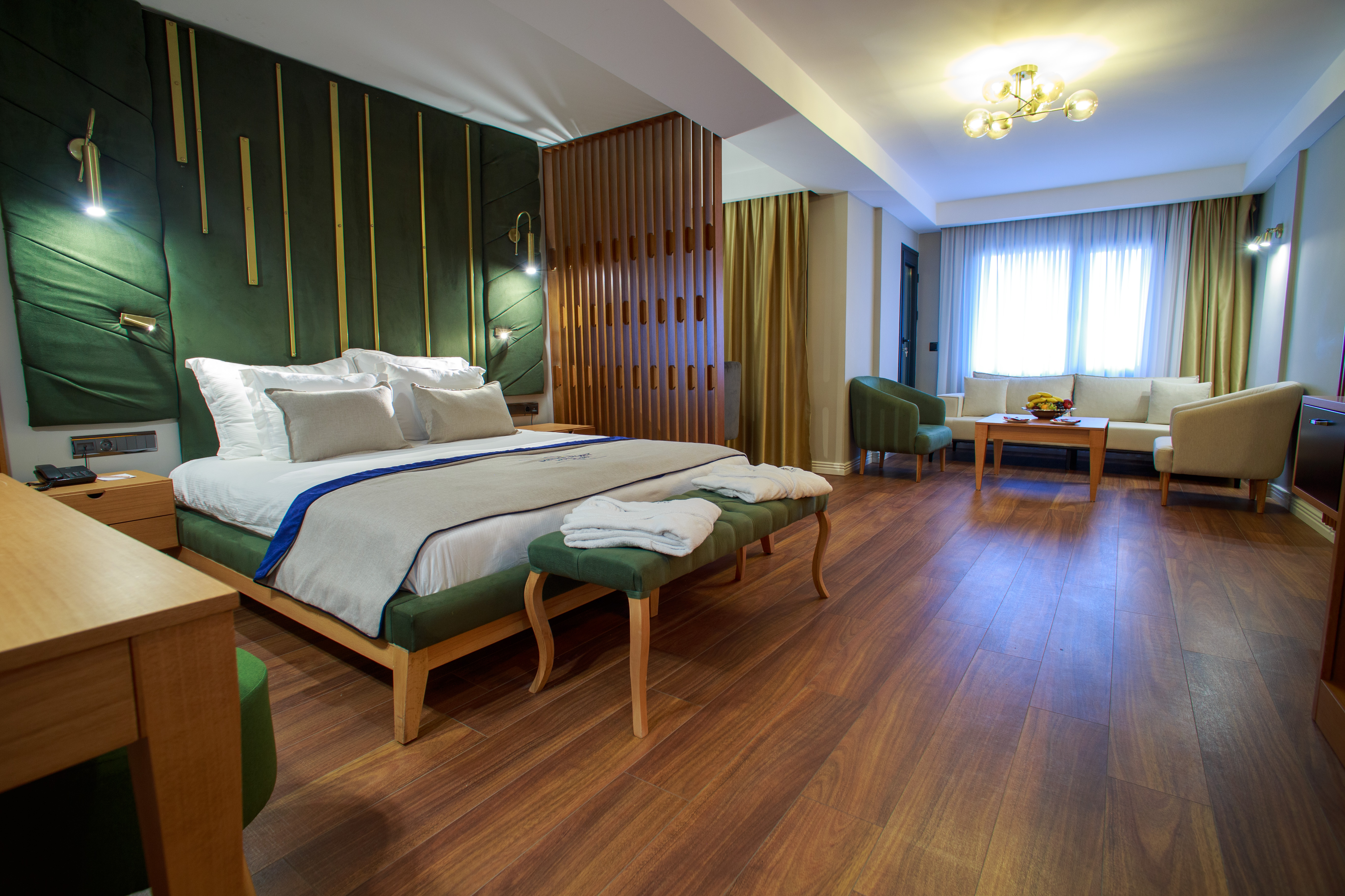 Double Classic King Bed