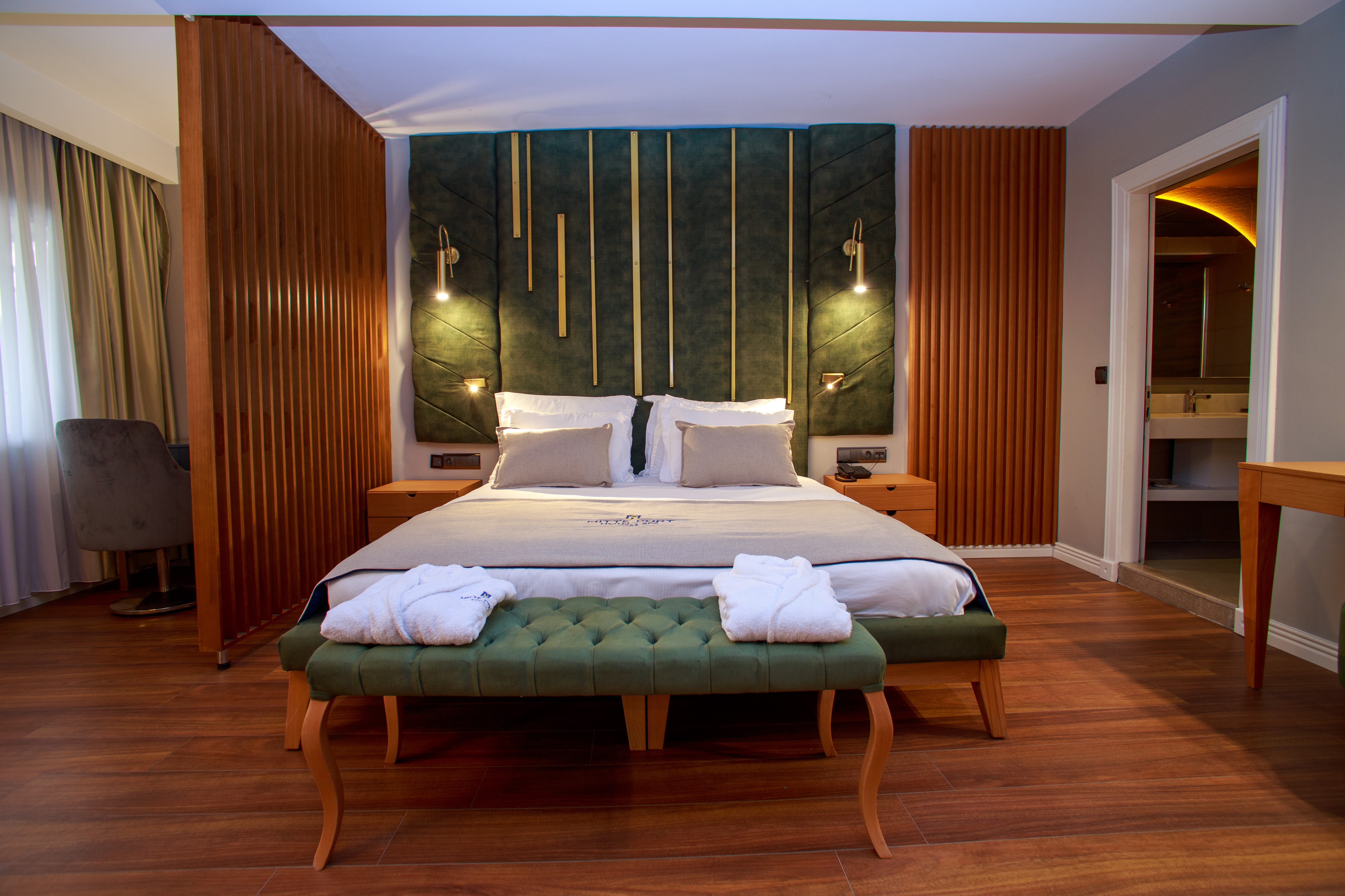 Double Classic King Bed