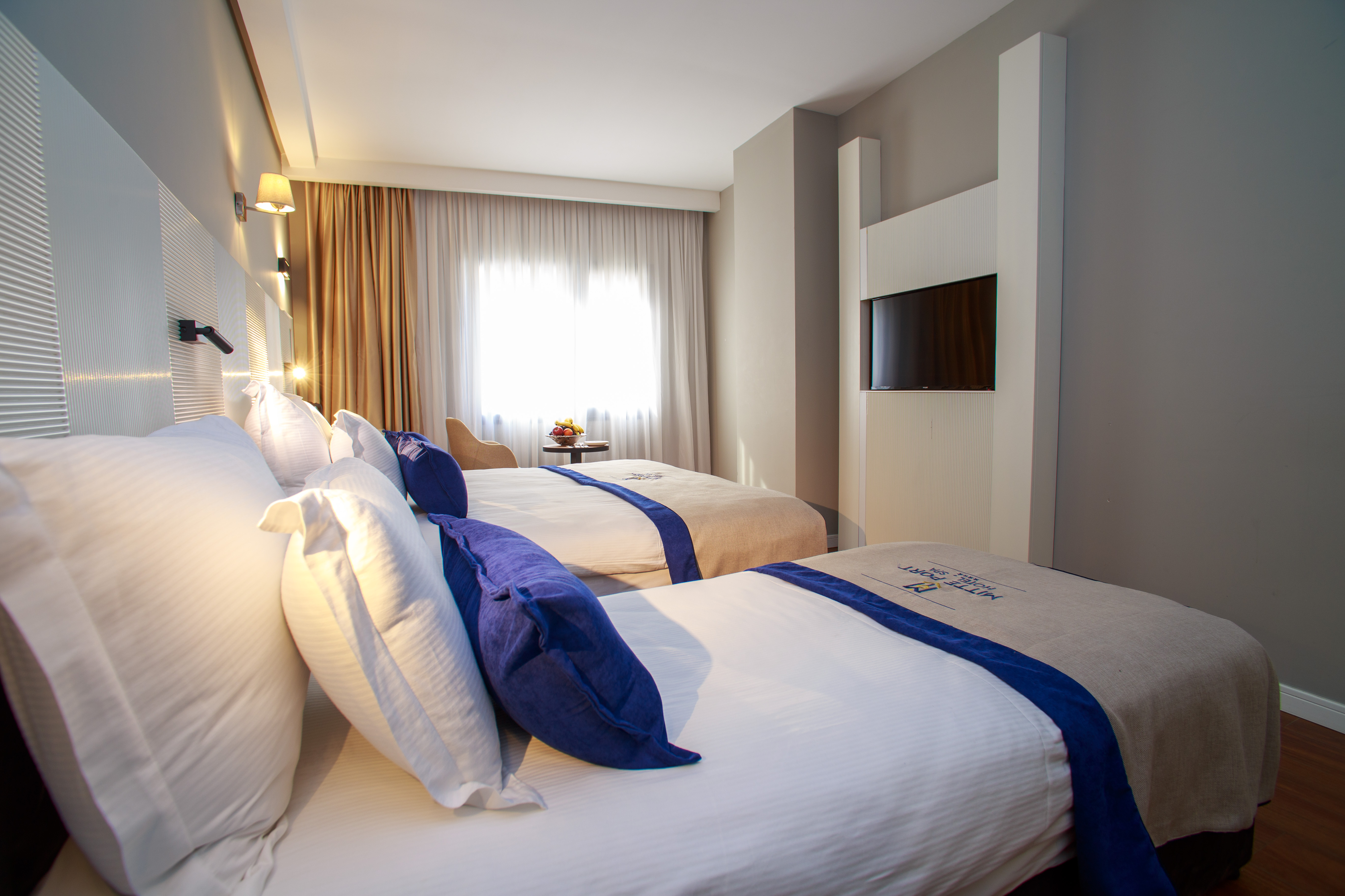 Double Deluxe Two Beds