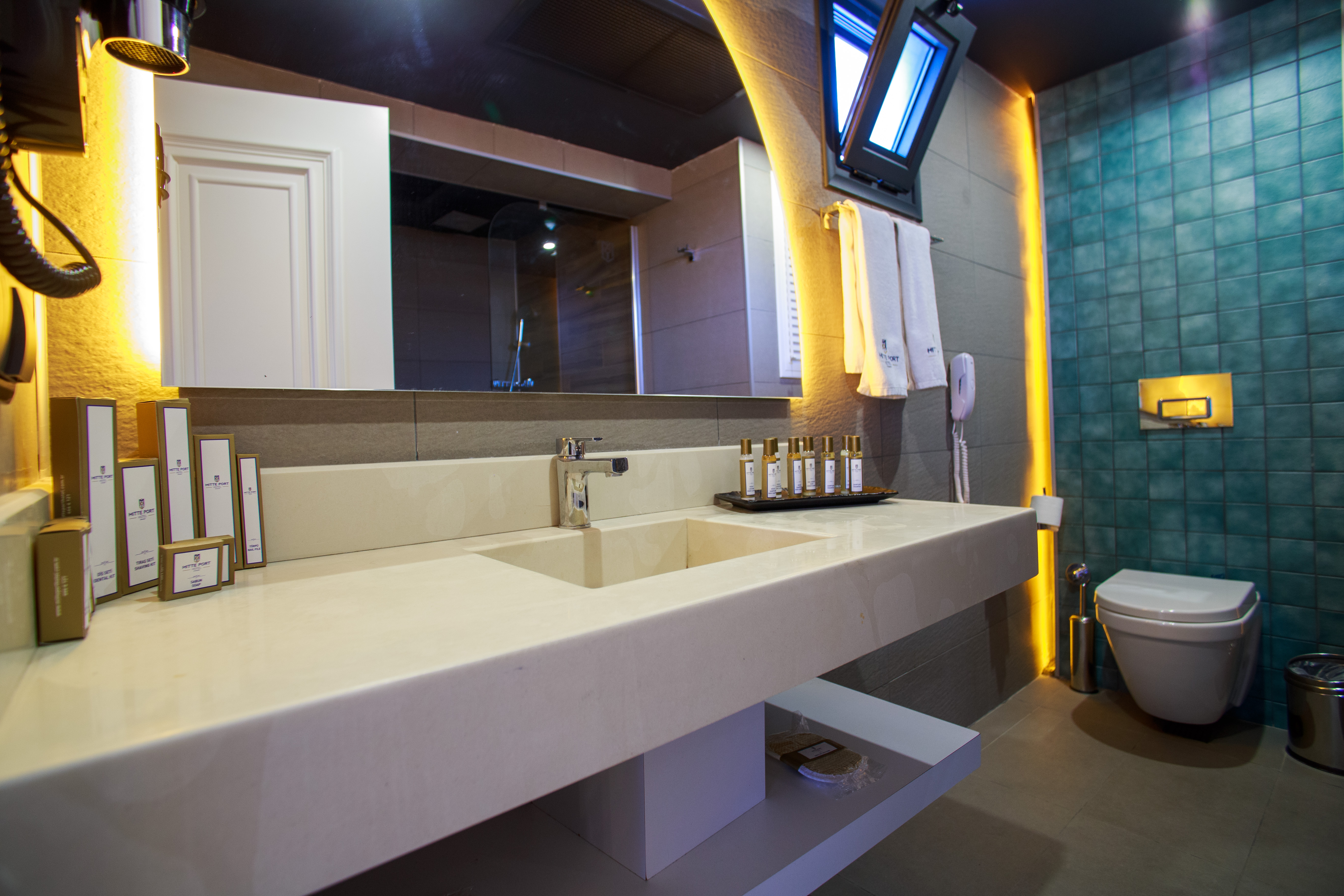 Double Classic King Bed