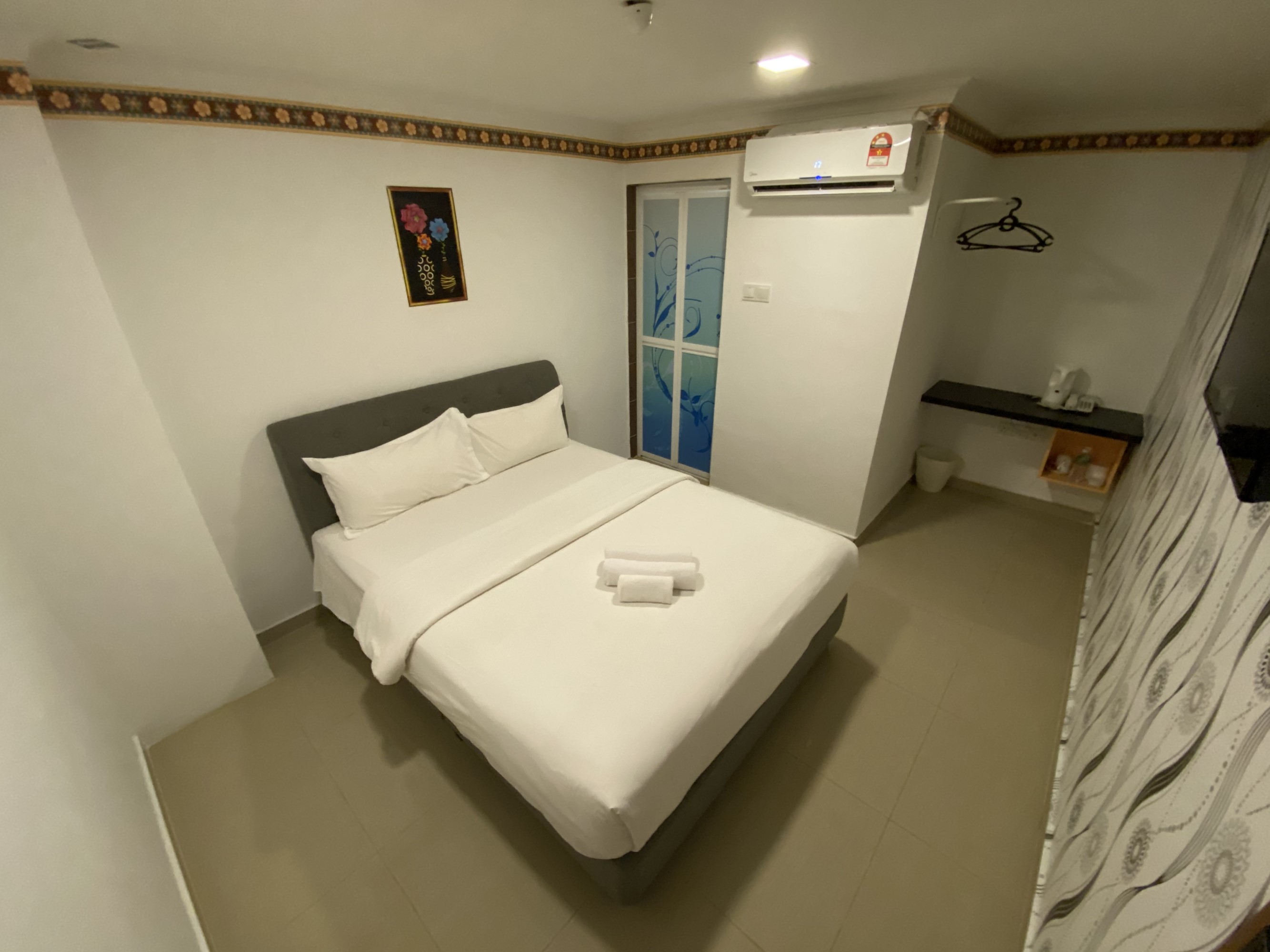 Double Superior Queen Bed