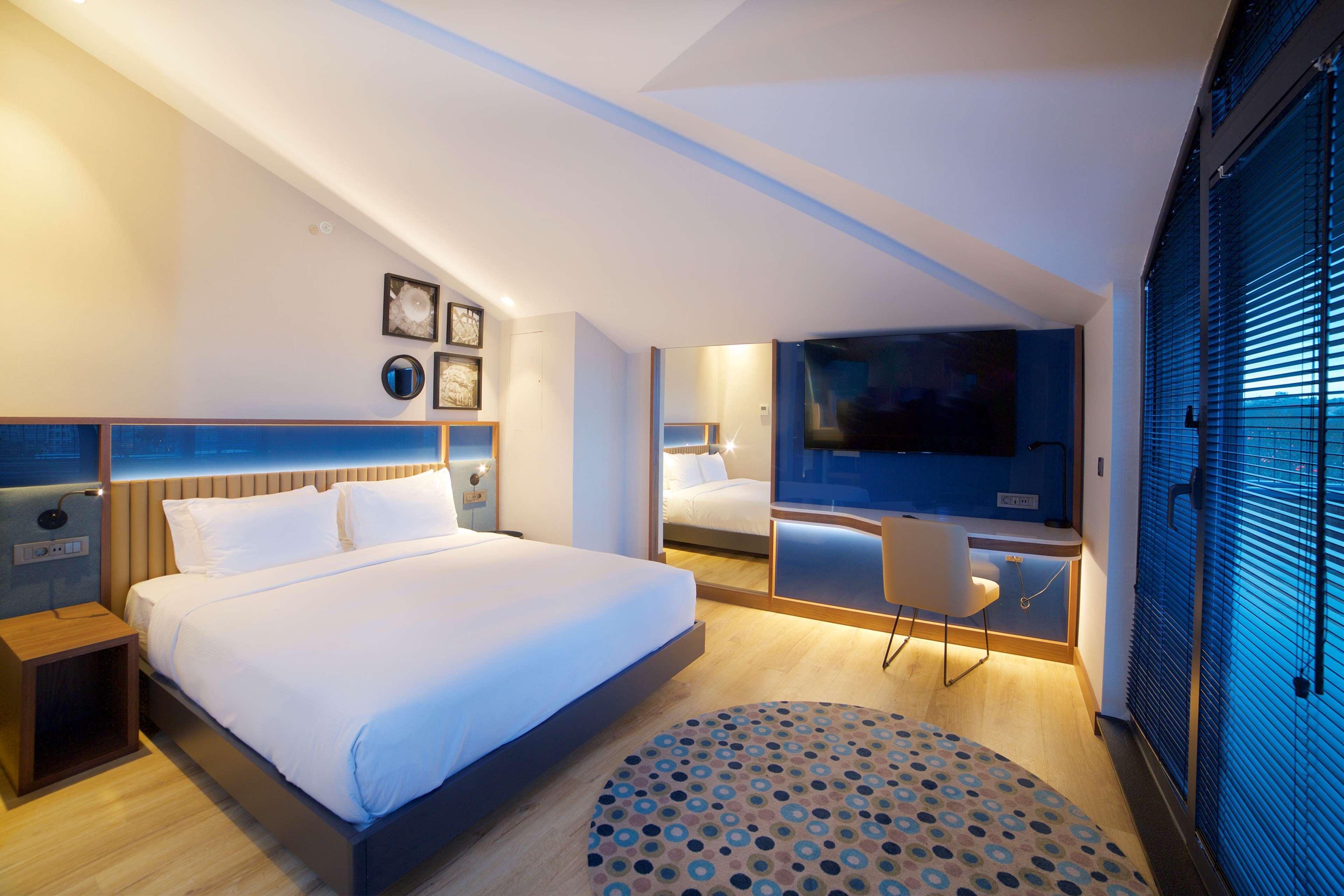 Double King Size Bed