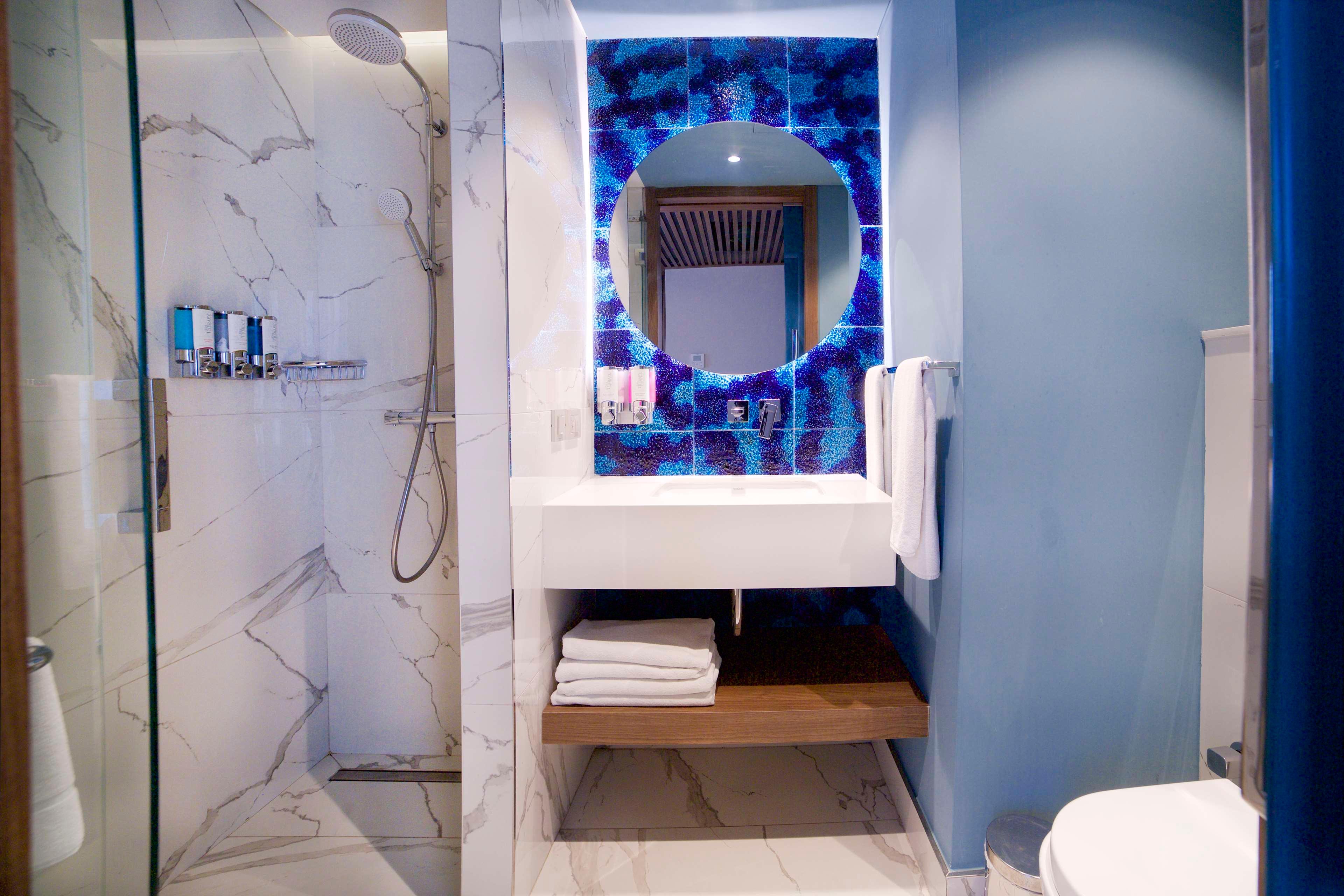 Double Queen Size Bed