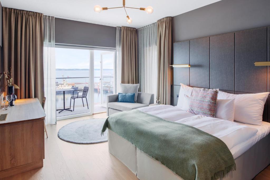 Double Superior with Views