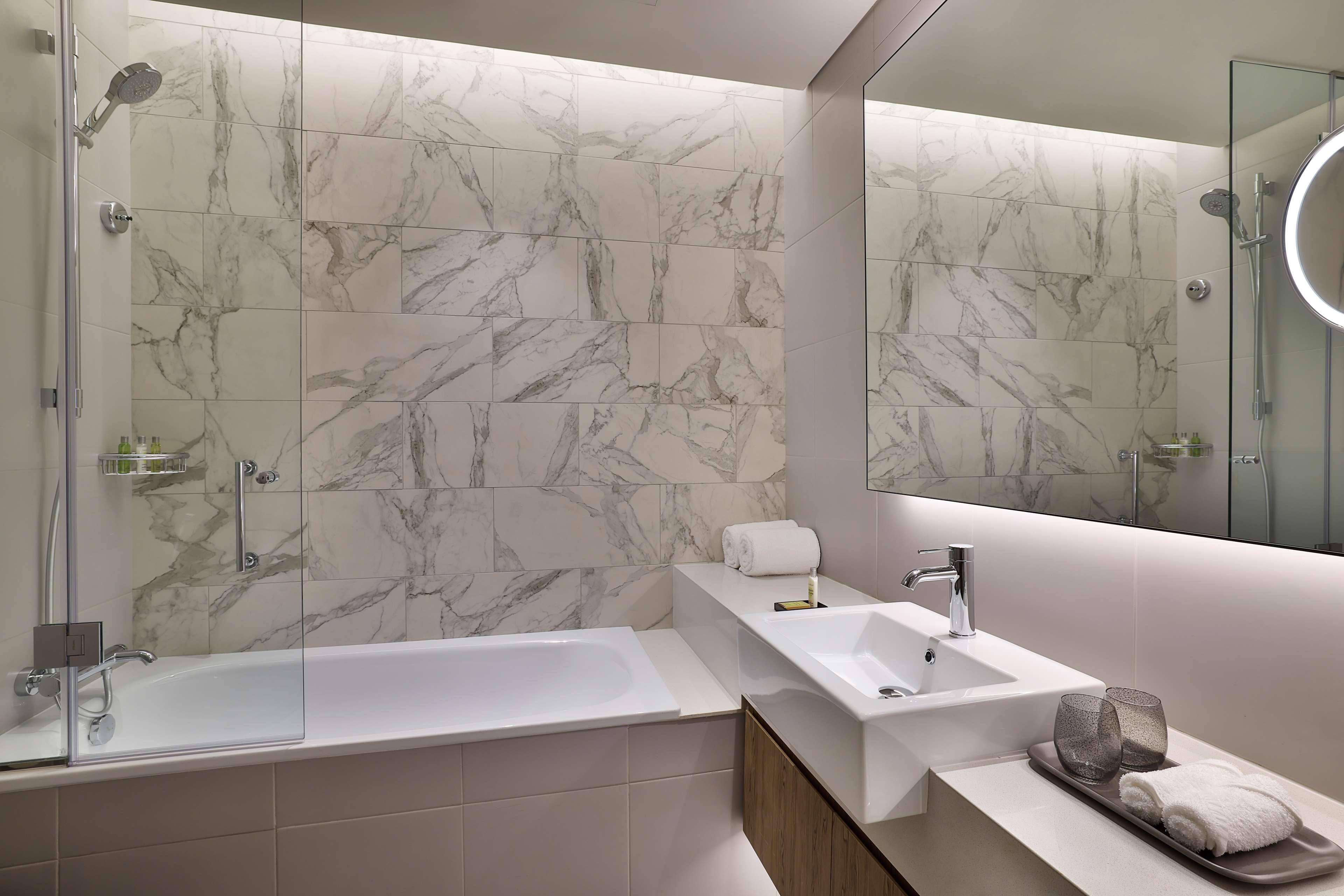 Studio King Size Bed