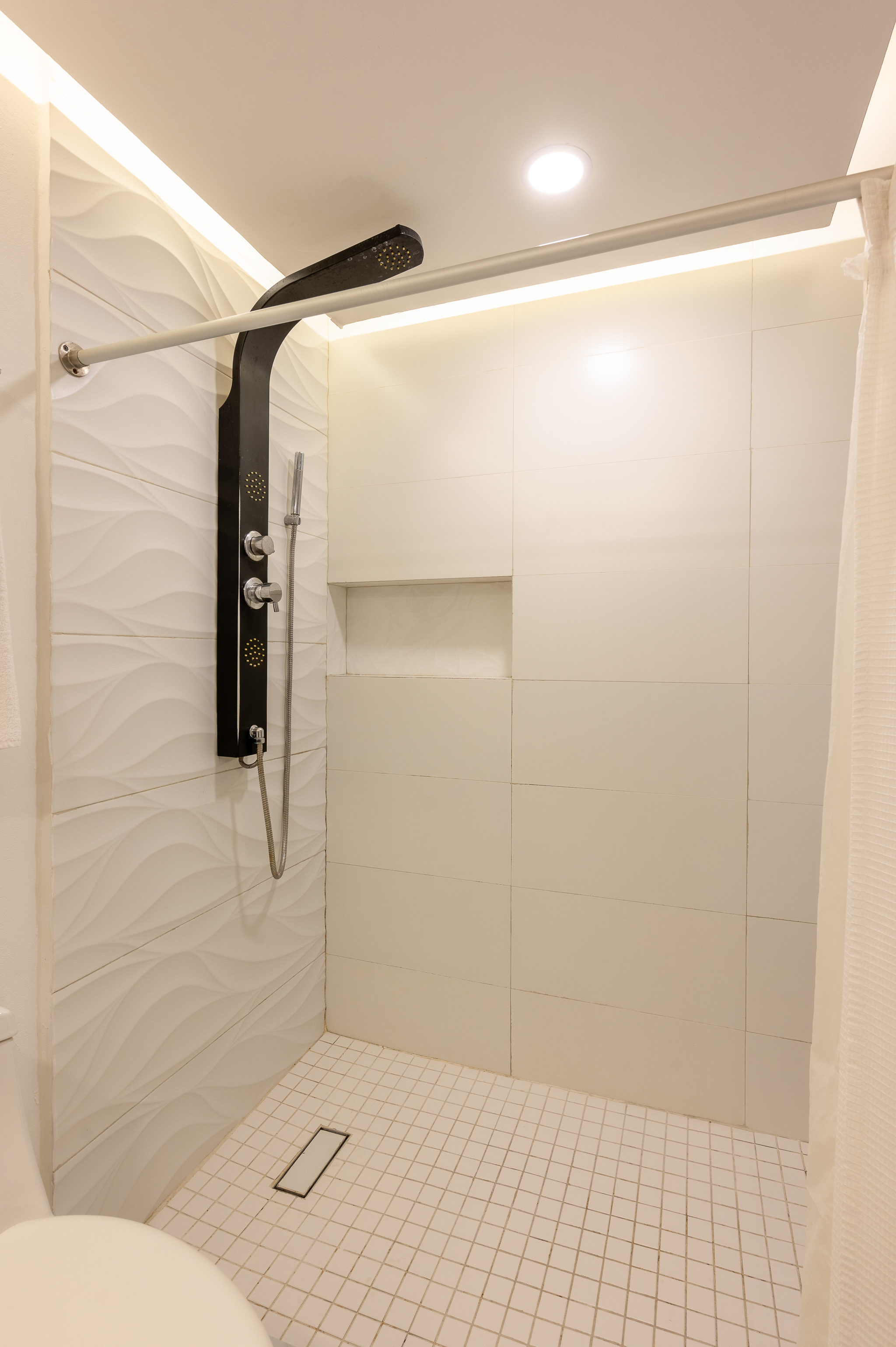 Double Deluxe Queen Bed