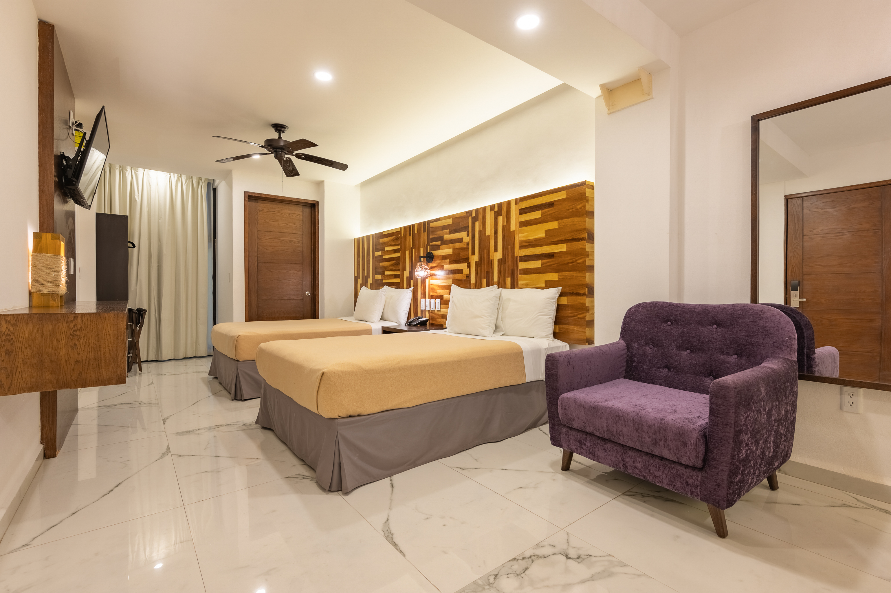 Suite Two Queen Beds