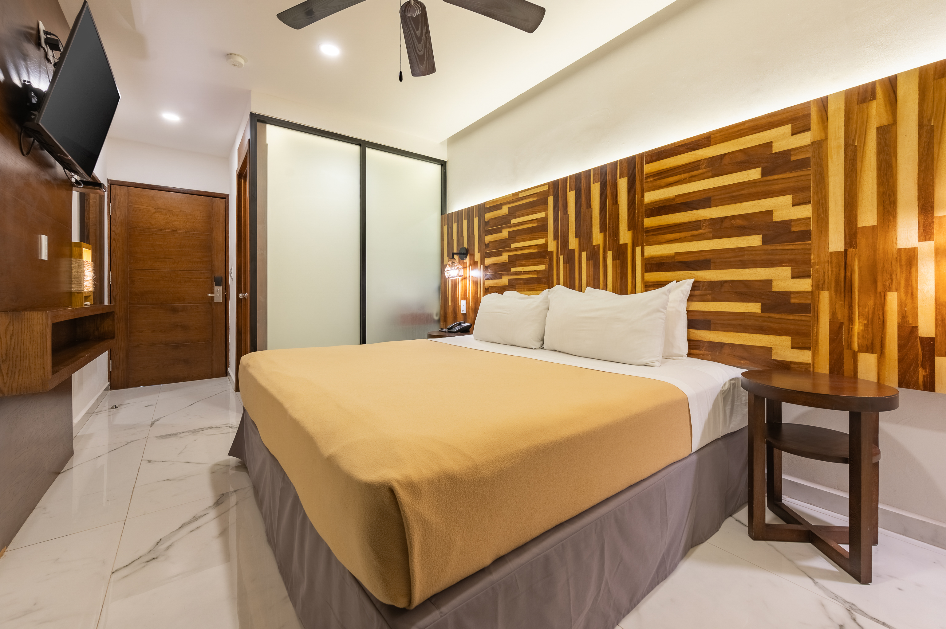 Room Deluxe King Bed