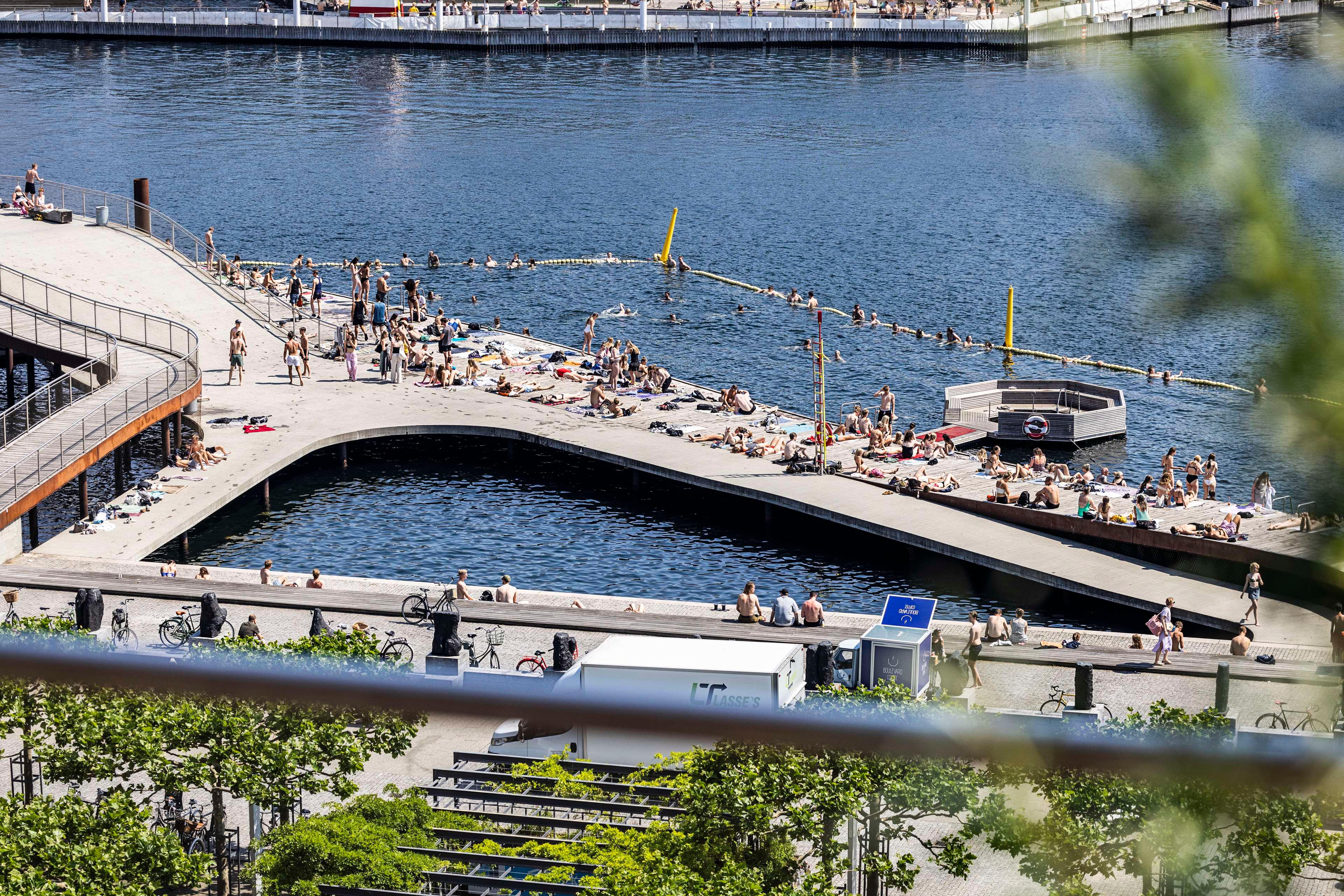 Double Single Superior King Bed