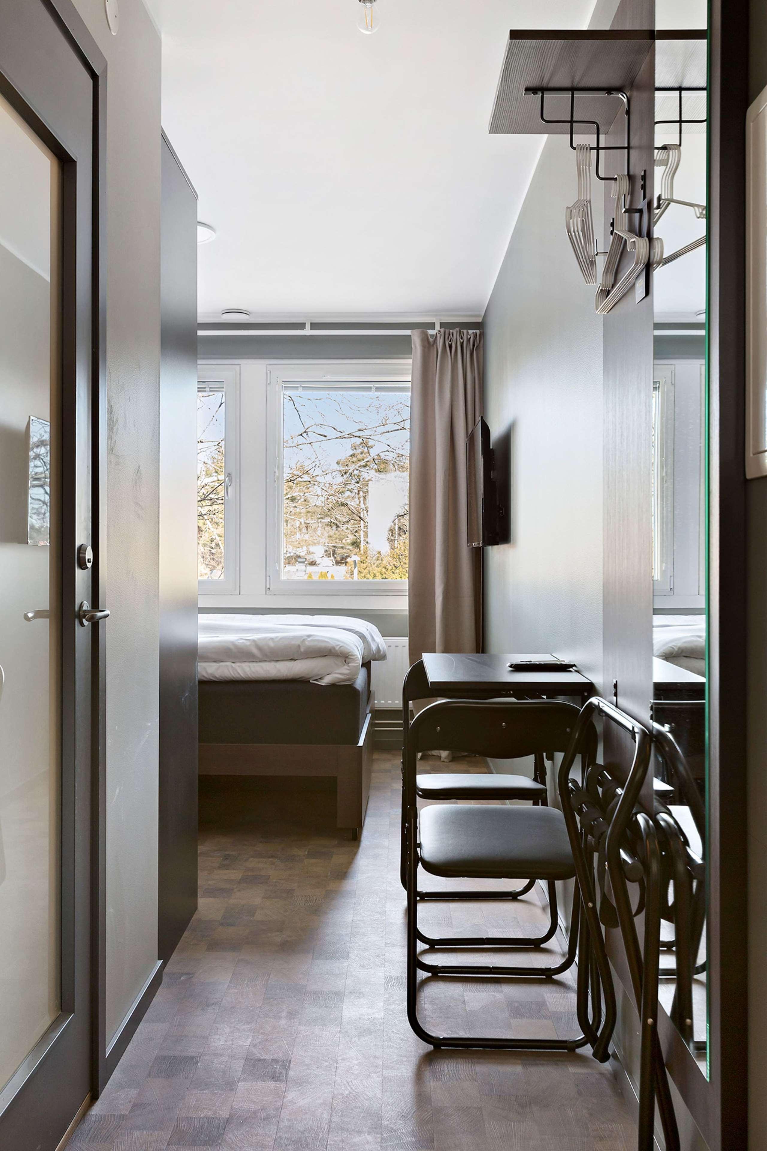 Studio Queen Size Bed