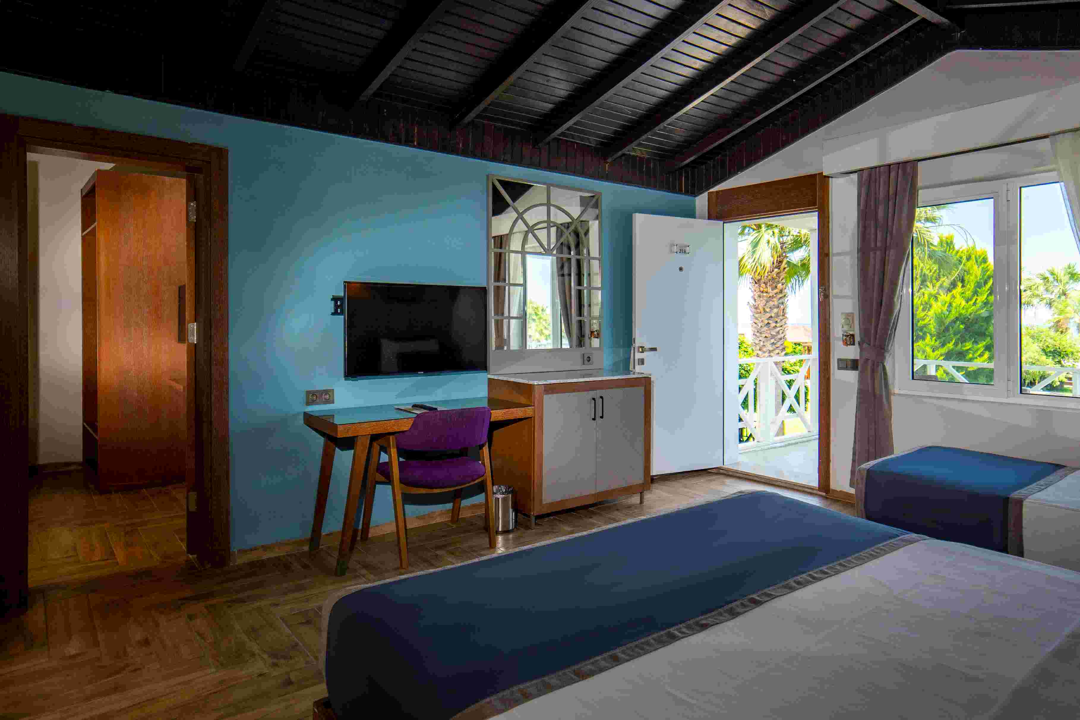 Double Single Deluxe Sea View