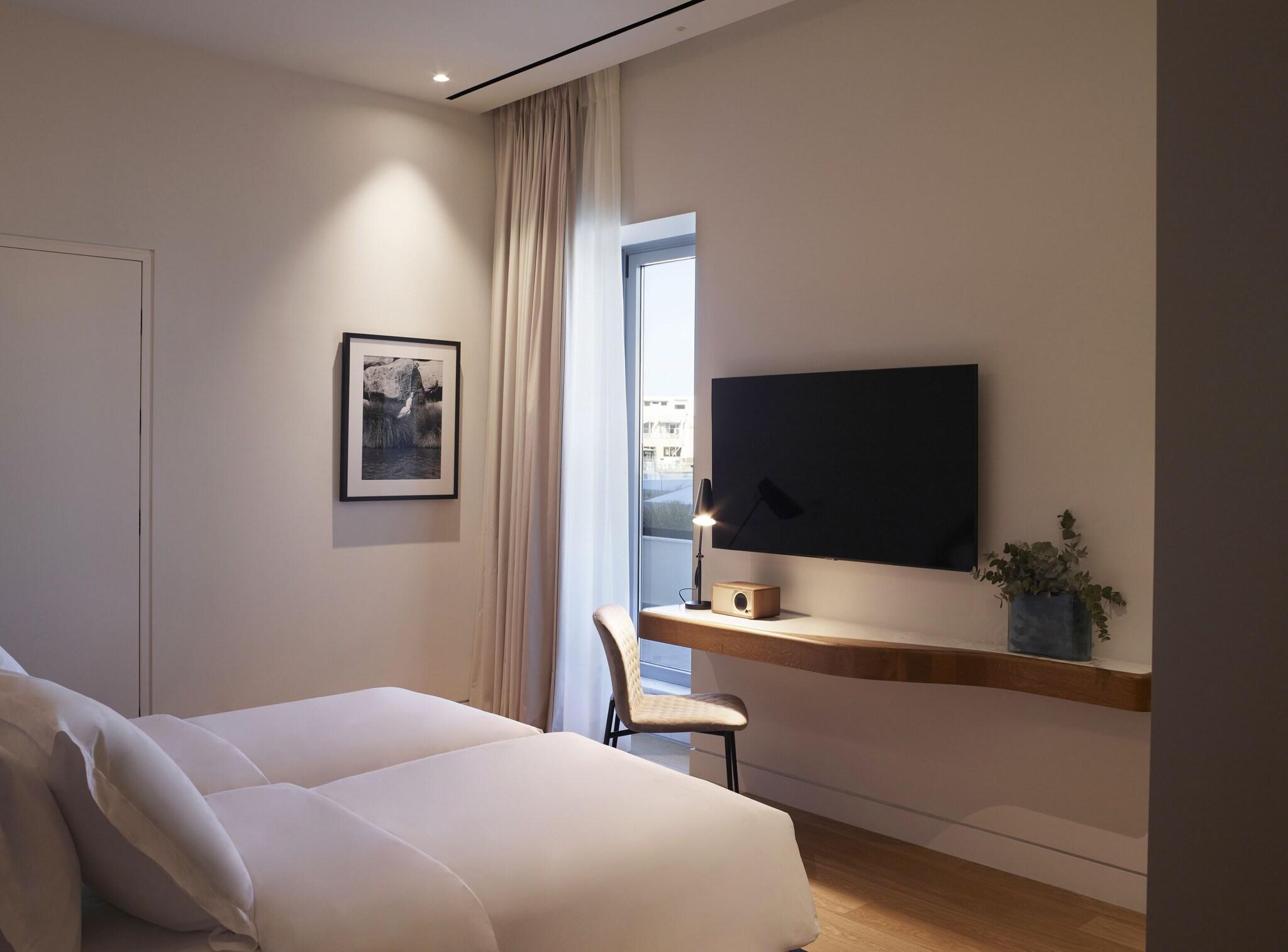 Double Premier King Bed