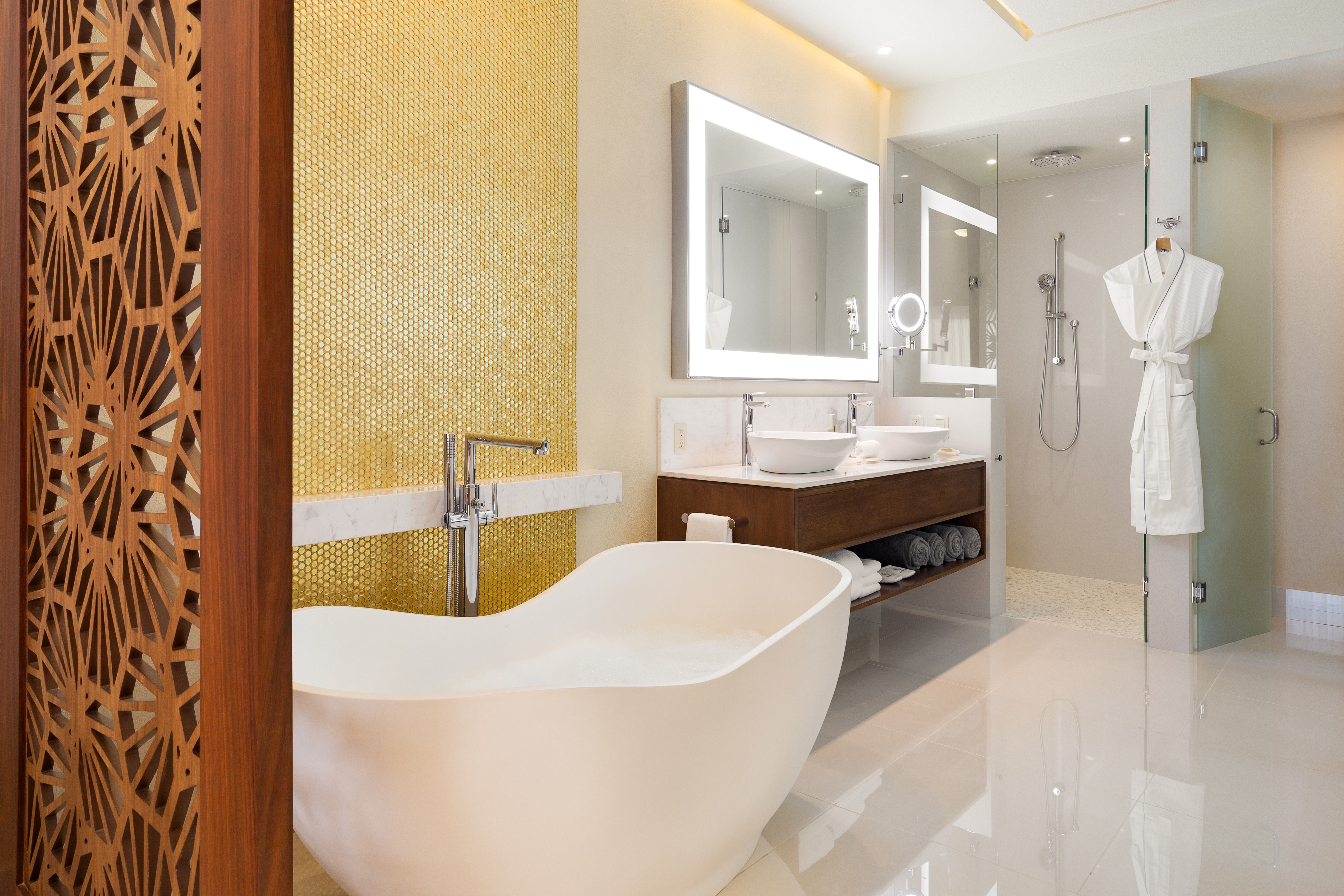 Suite Pool View One Bedroom