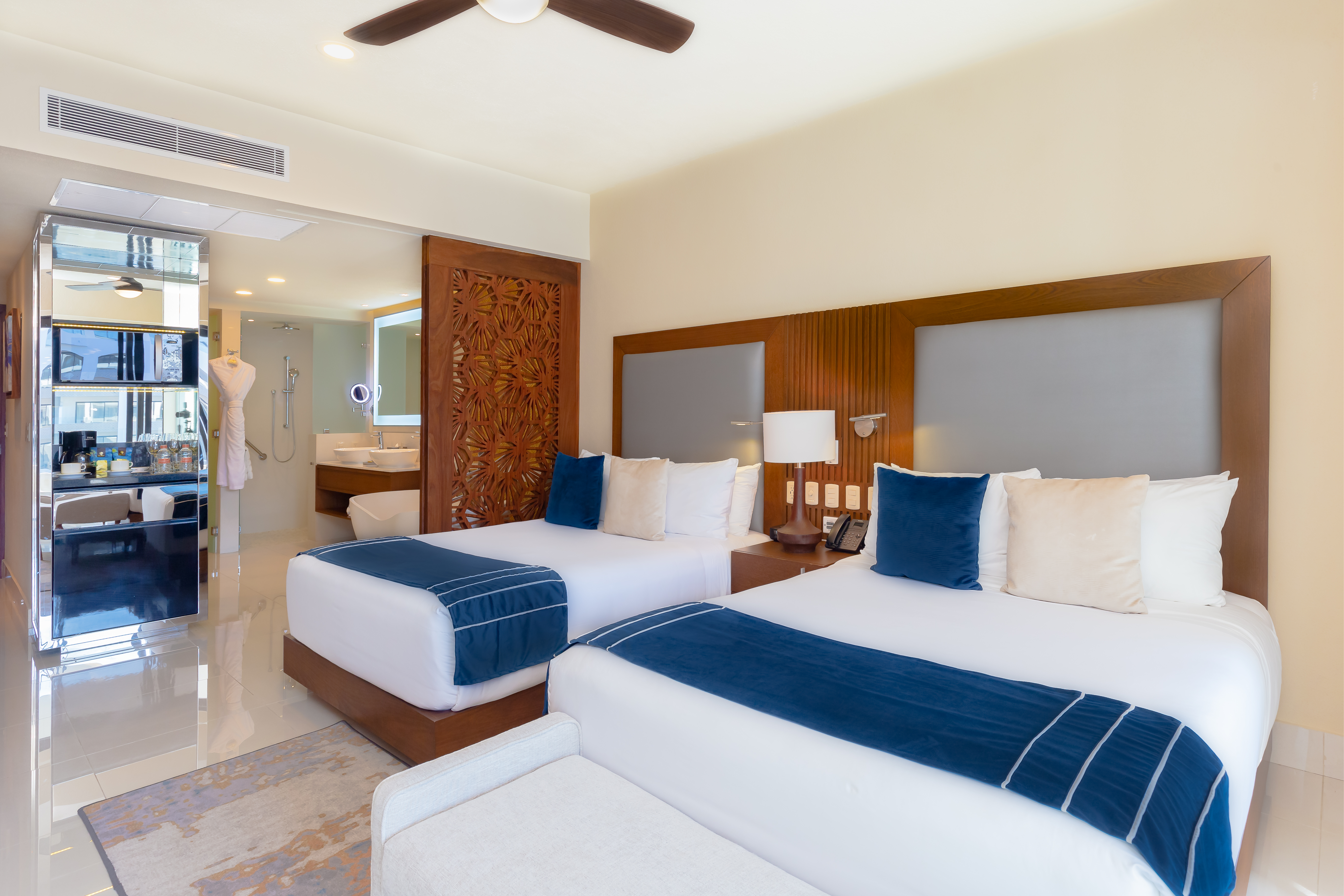 Room Deluxe Pool View