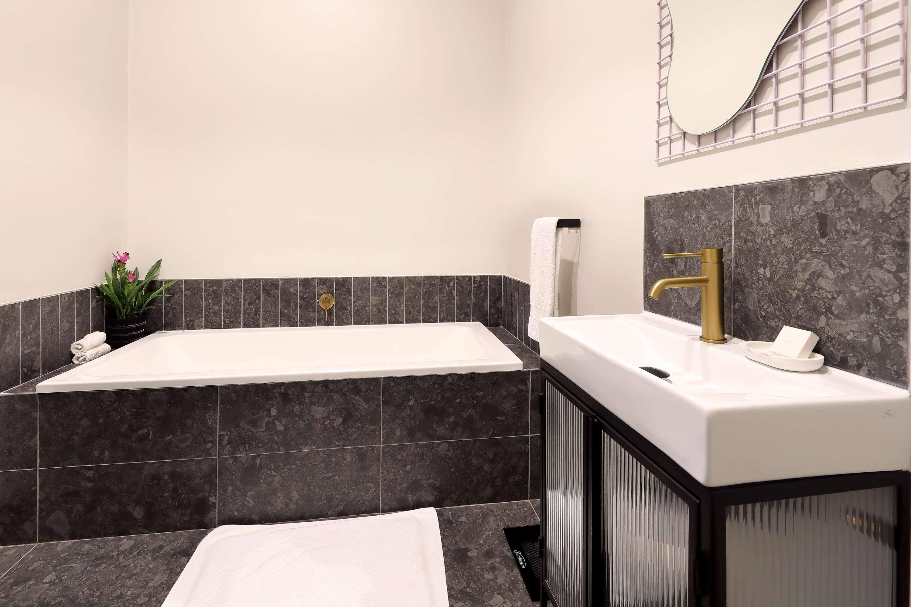 Suite King Bed One Bedroom 