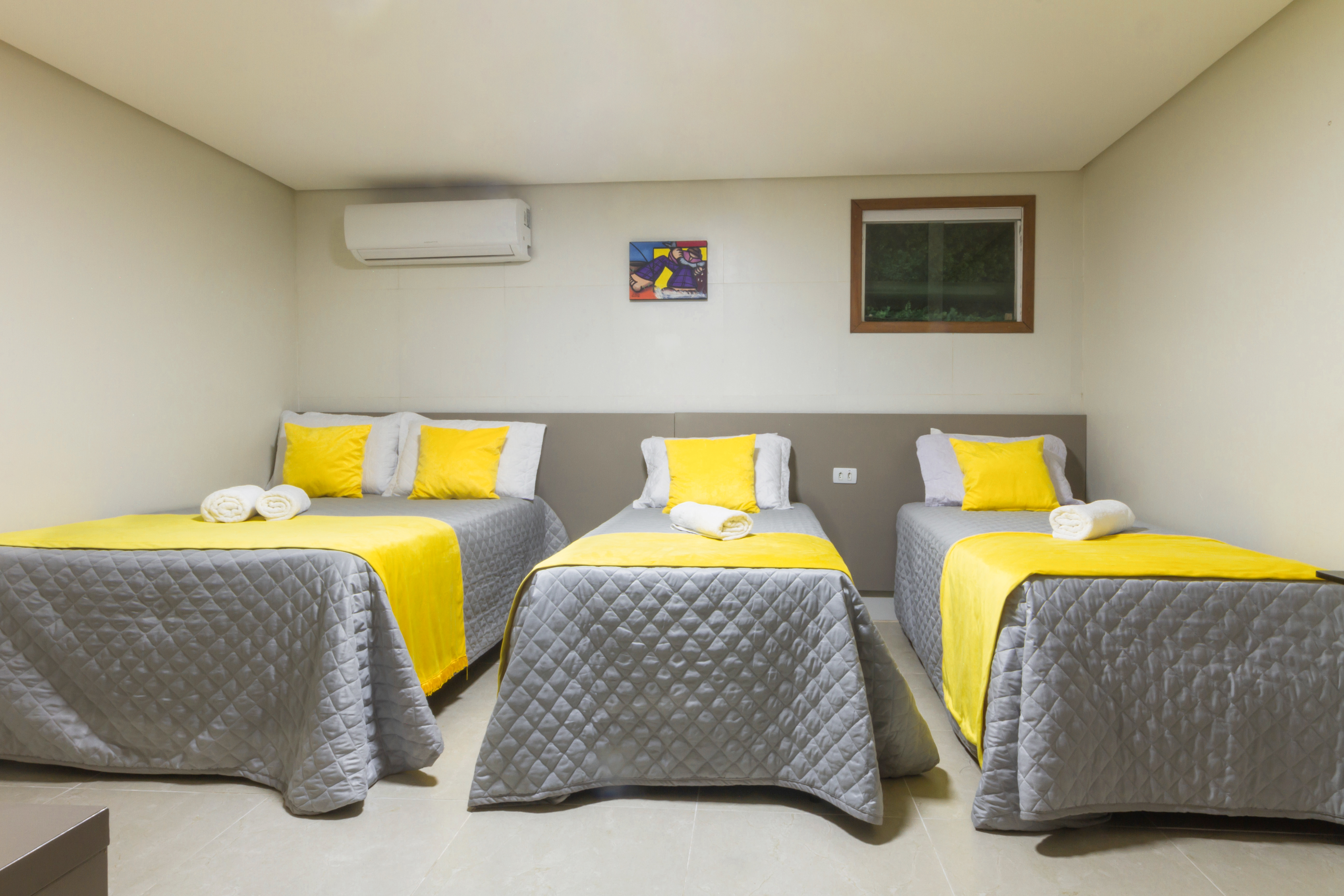 Family Room Capacity 4