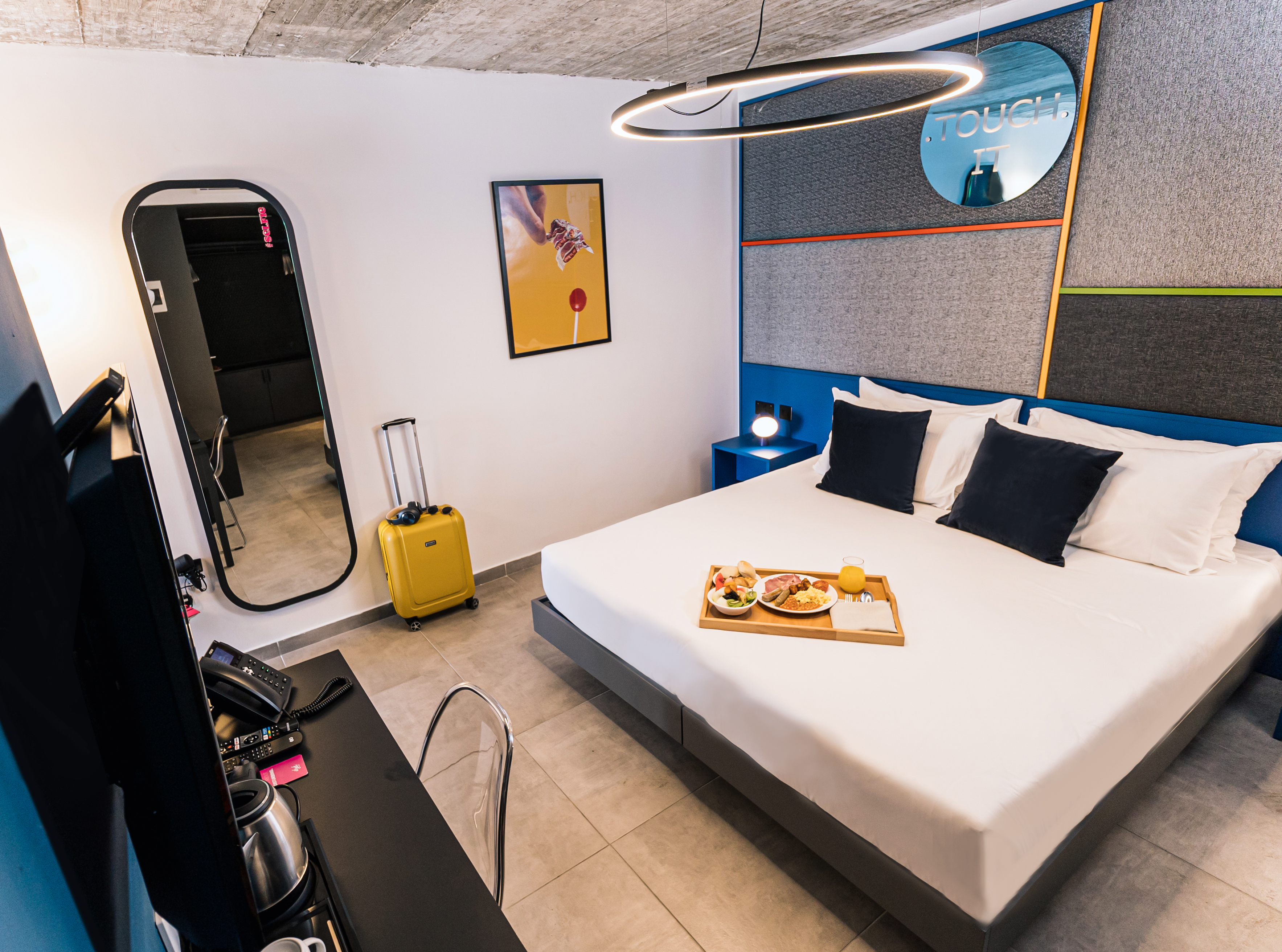 Double or Twin Deluxe with Jacuzzi