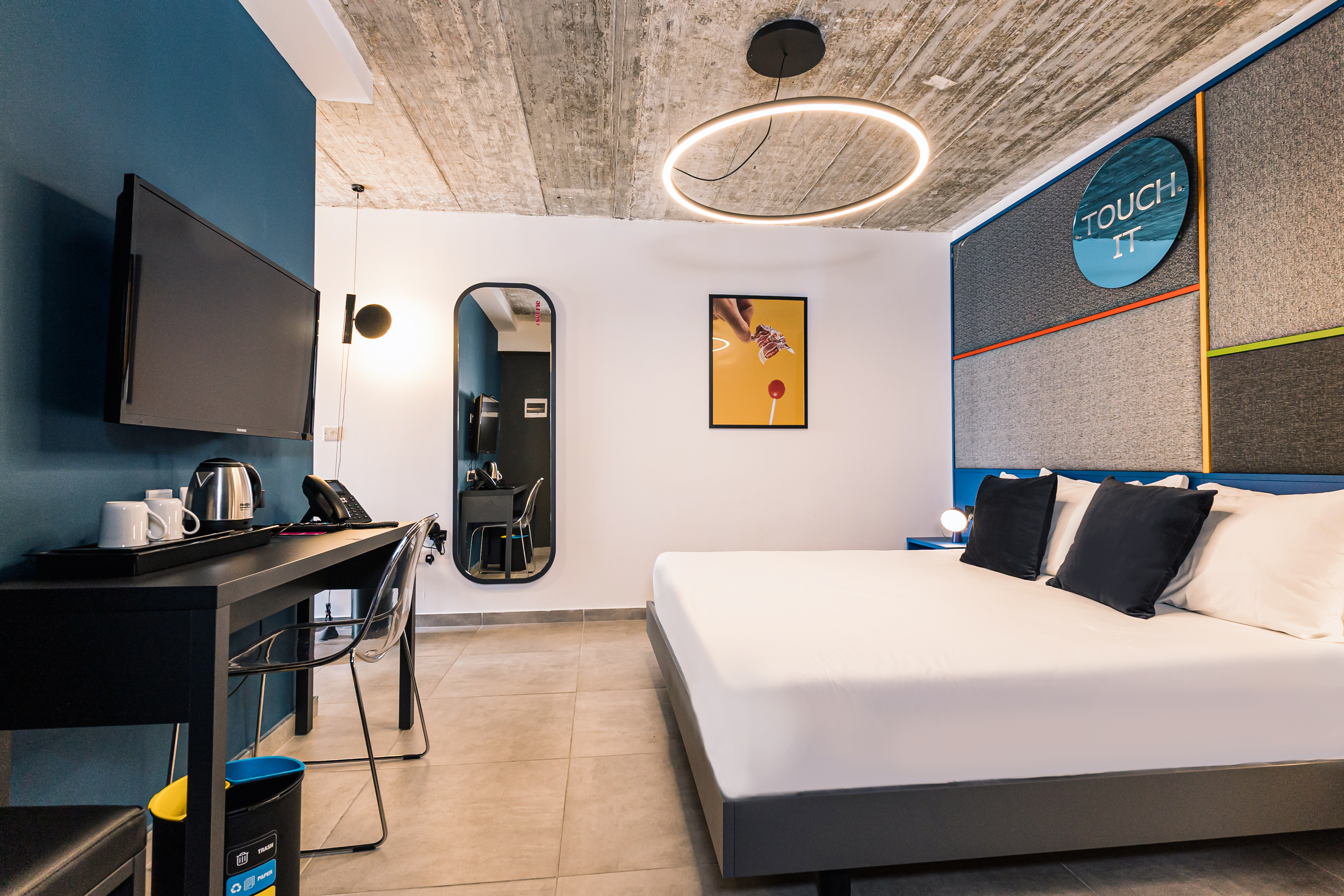 Double or Twin Deluxe with Jacuzzi