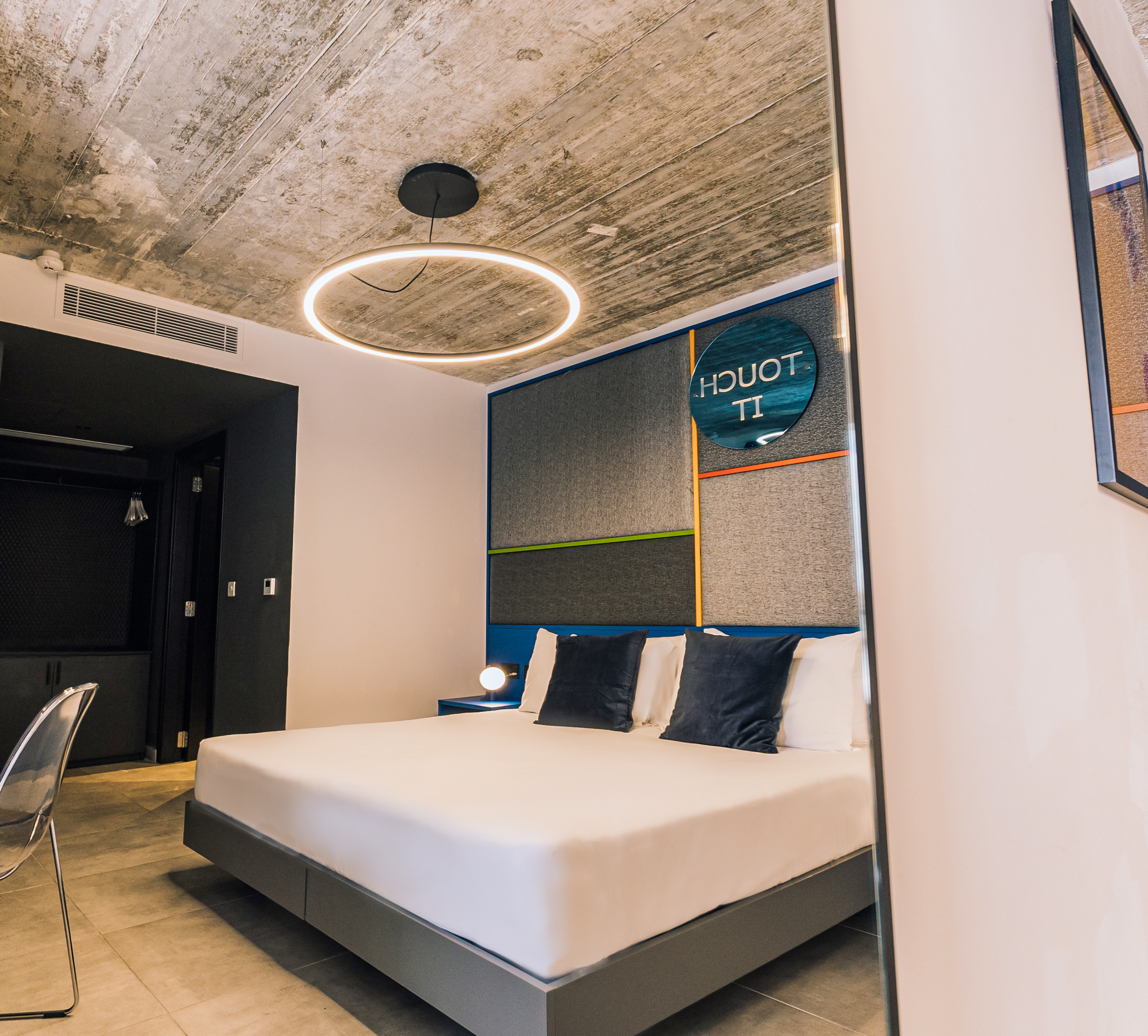 Double or Twin Deluxe with Jacuzzi