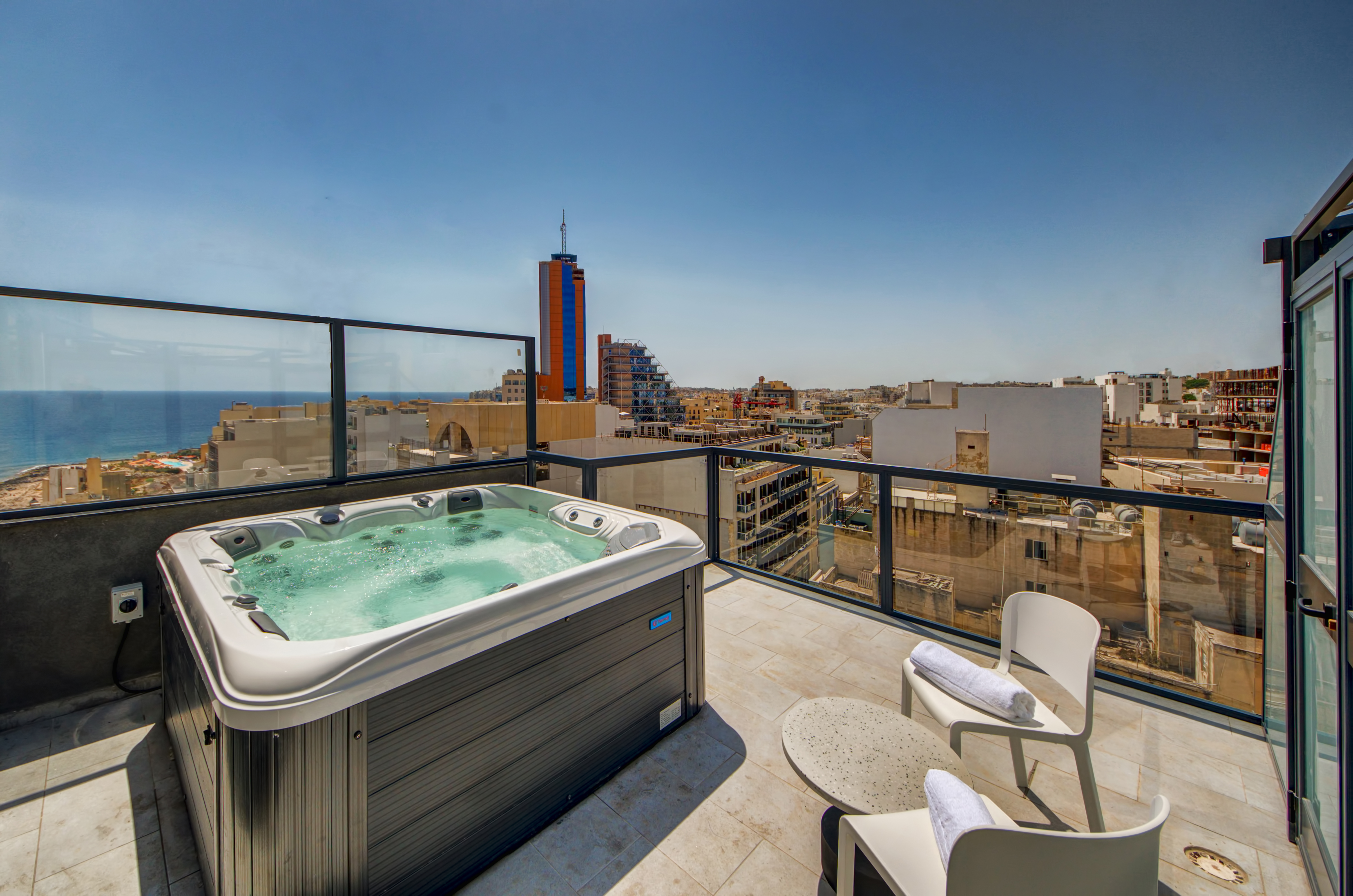 Double or Twin Deluxe with Jacuzzi