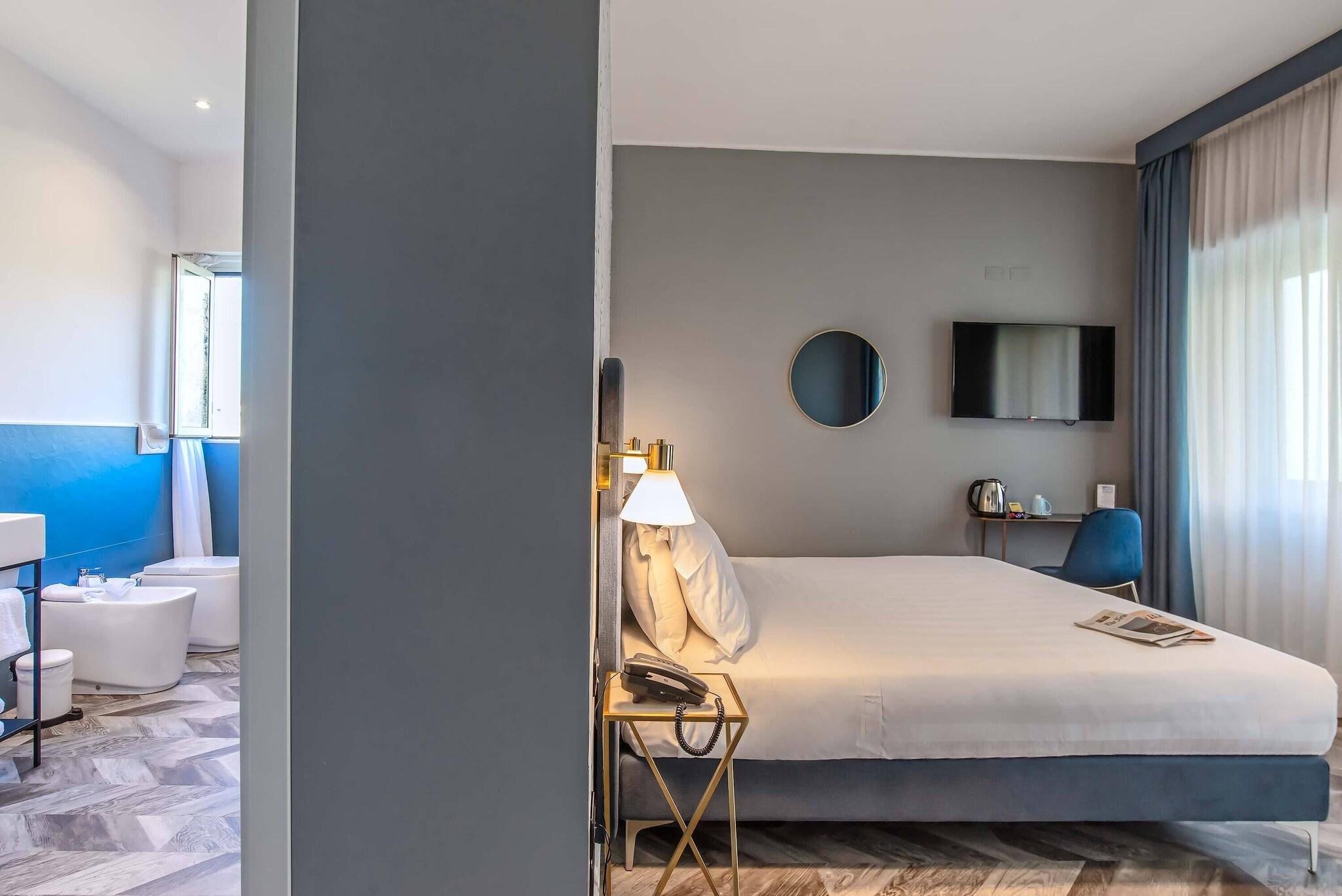 Double Queen Size Bed