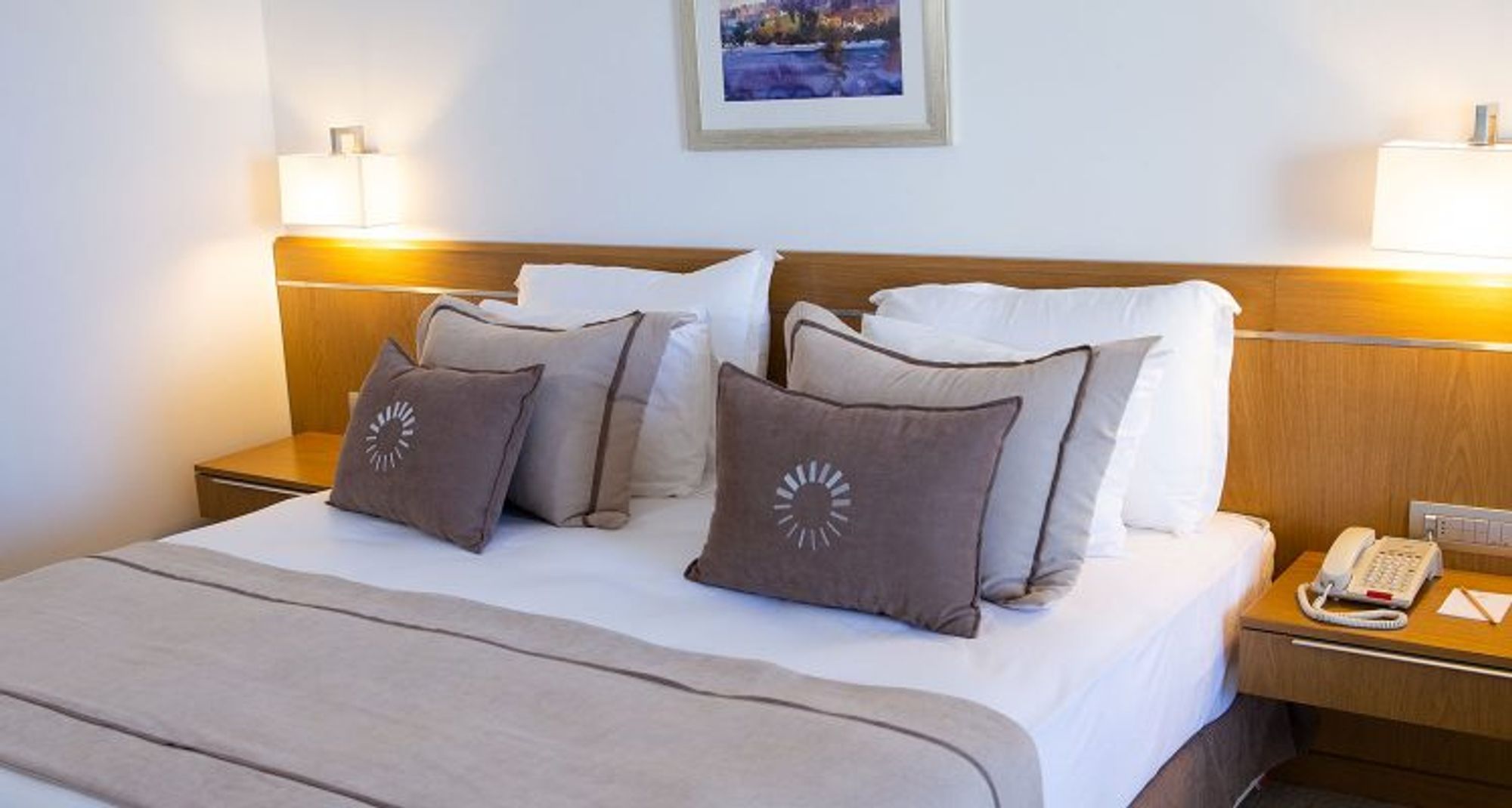 Room Connecting Room