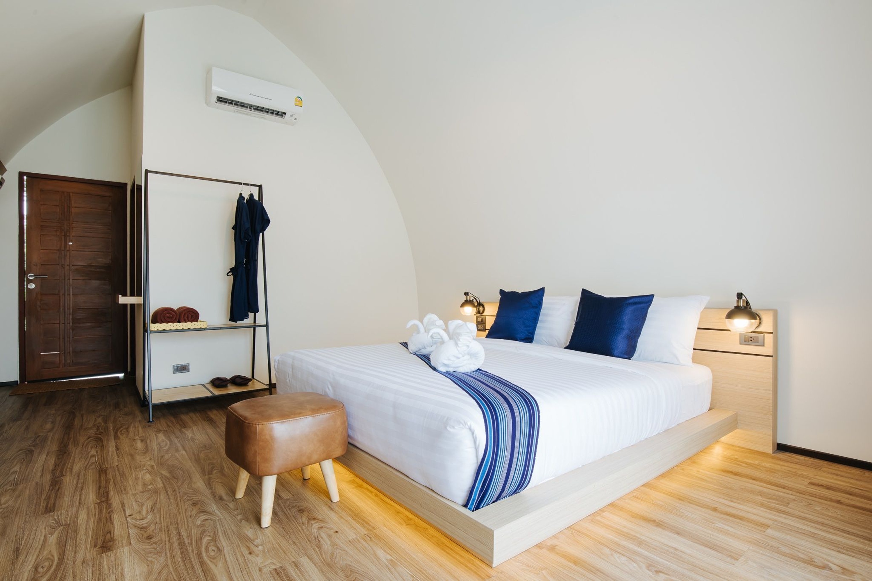 Double Superior King Bed