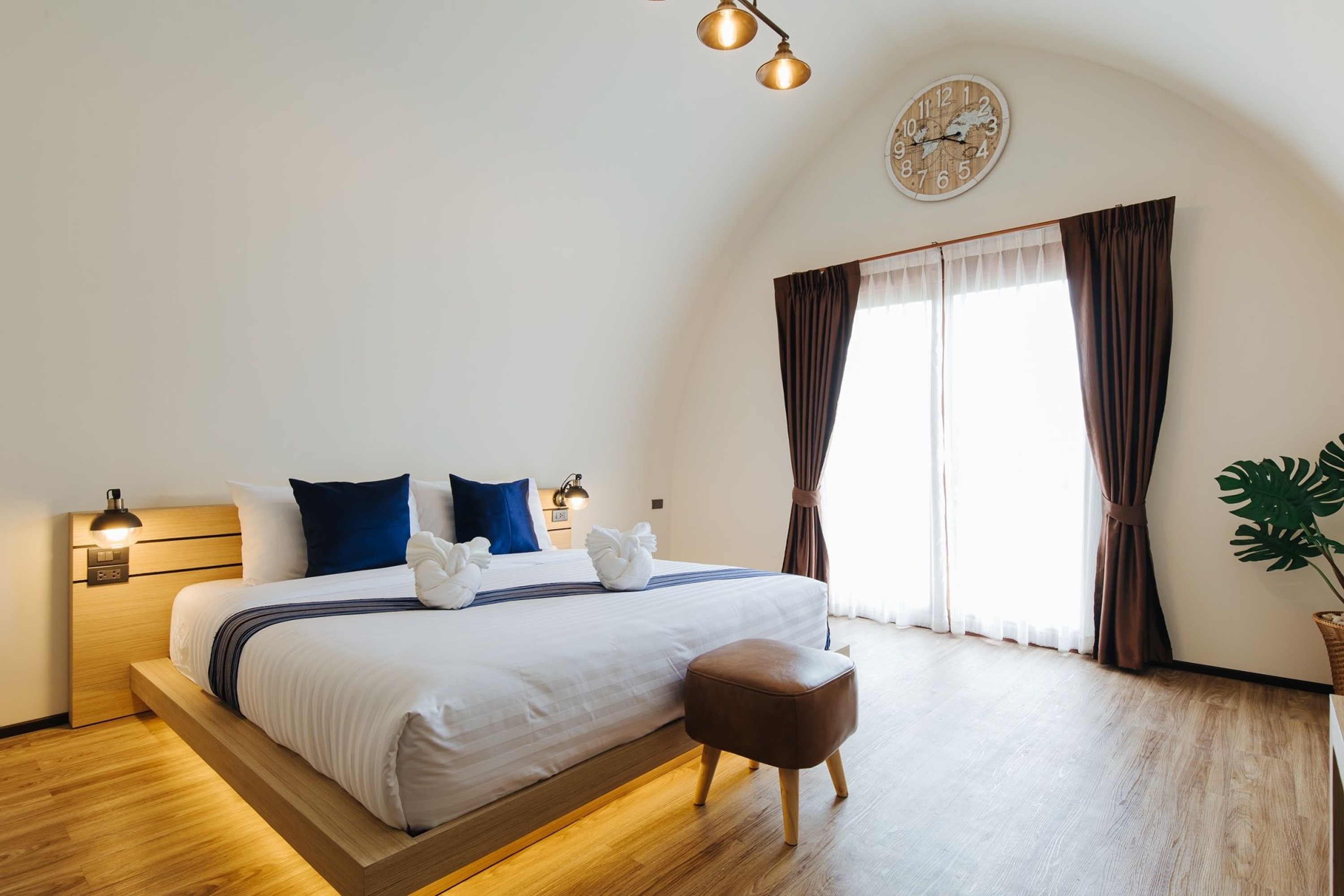 Double Superior King Bed