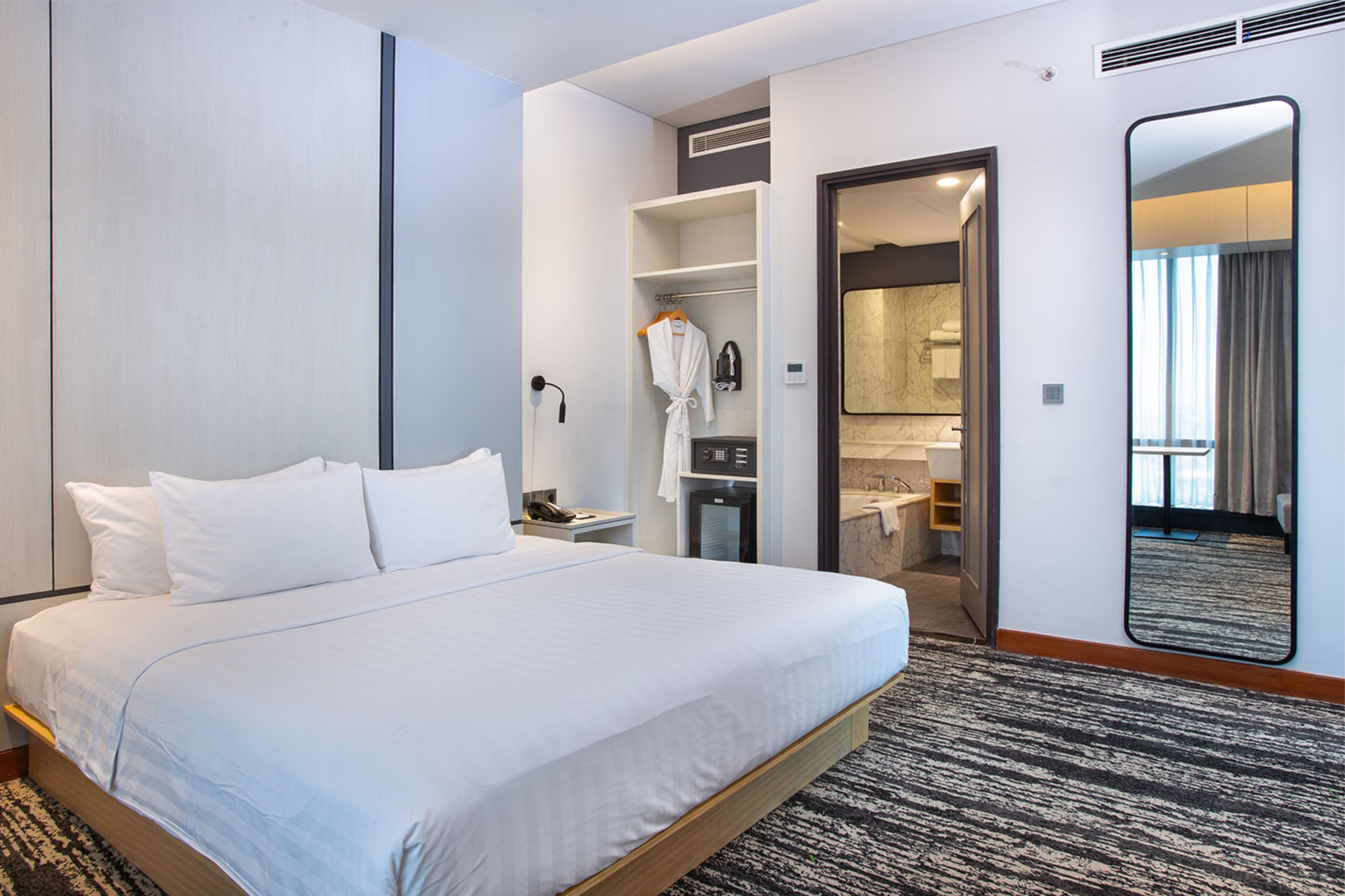 Suite King Bed One Bedroom 